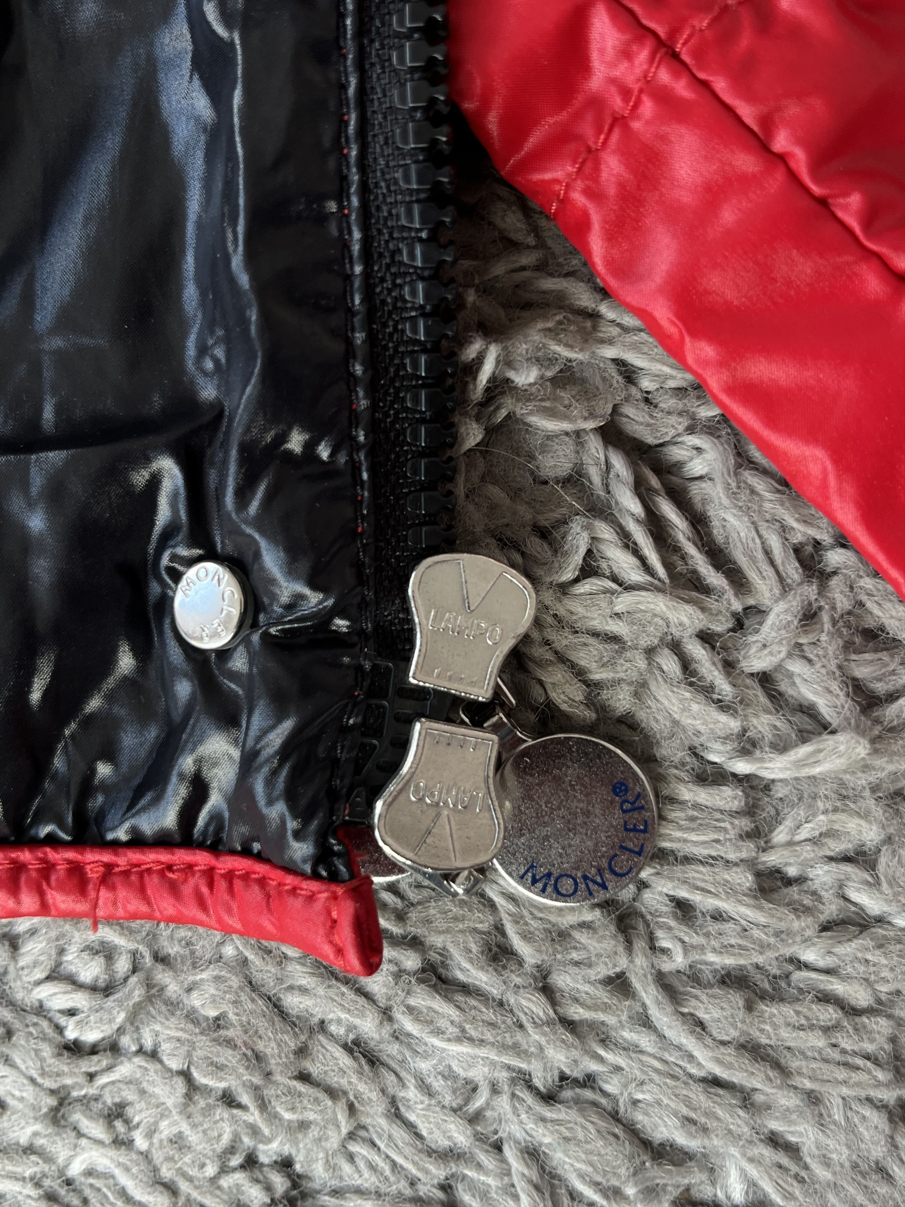 Moncler MONCLER SHINY Vintage Women Light Jacket Big Logo Very Rare Size M / US 6-8 / IT 42-44 - 14 Thumbnail