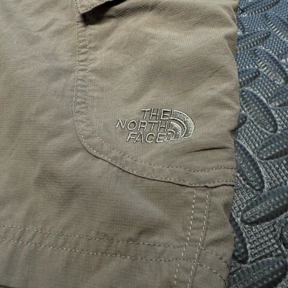 The North Face THE NORTH FACE Brown Outerwear Shorts Size US 38 / EU 54 - 2 Thumbnail