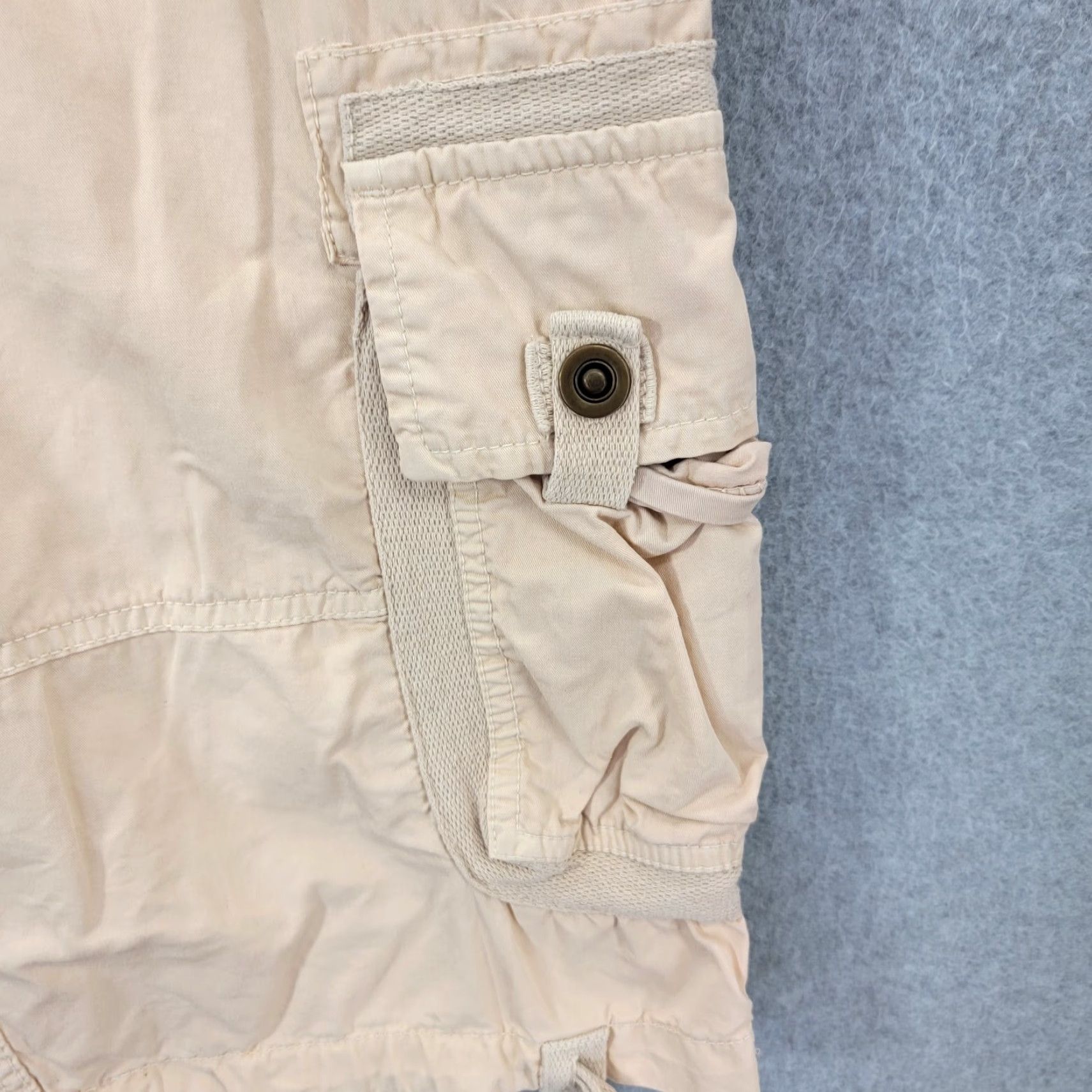 Ring Of Fire Ring Of Fire Khaki Cargo Shorts 32 Beige Mens Baggy Y2K Vintage Style Casual Shorts Size US 32 / EU 48 - 2 Thumbnail