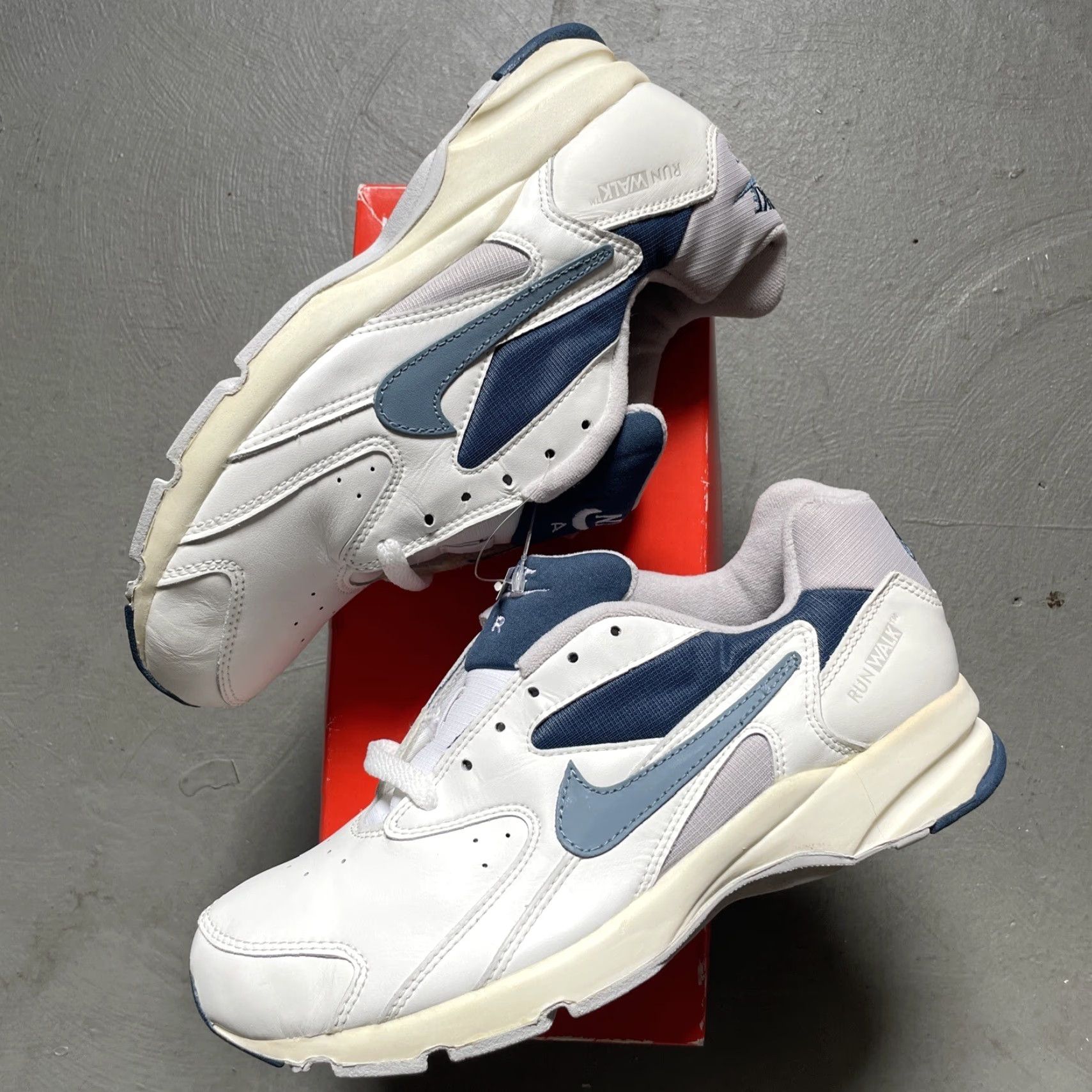 Nike VINTAGE Nike Air Speed RW Mens 8.5 With Original Box Walking Training 1994 1990s Sneakers Size US 9 / EU 42 - 3 Thumbnail