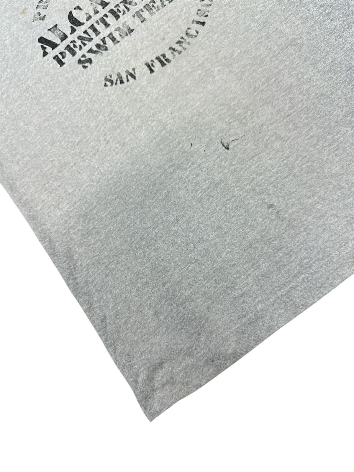 Vintage Vintage 8os Tee property Of Alcantraz . Size US XL / EU 56 / 4 - 4 Thumbnail