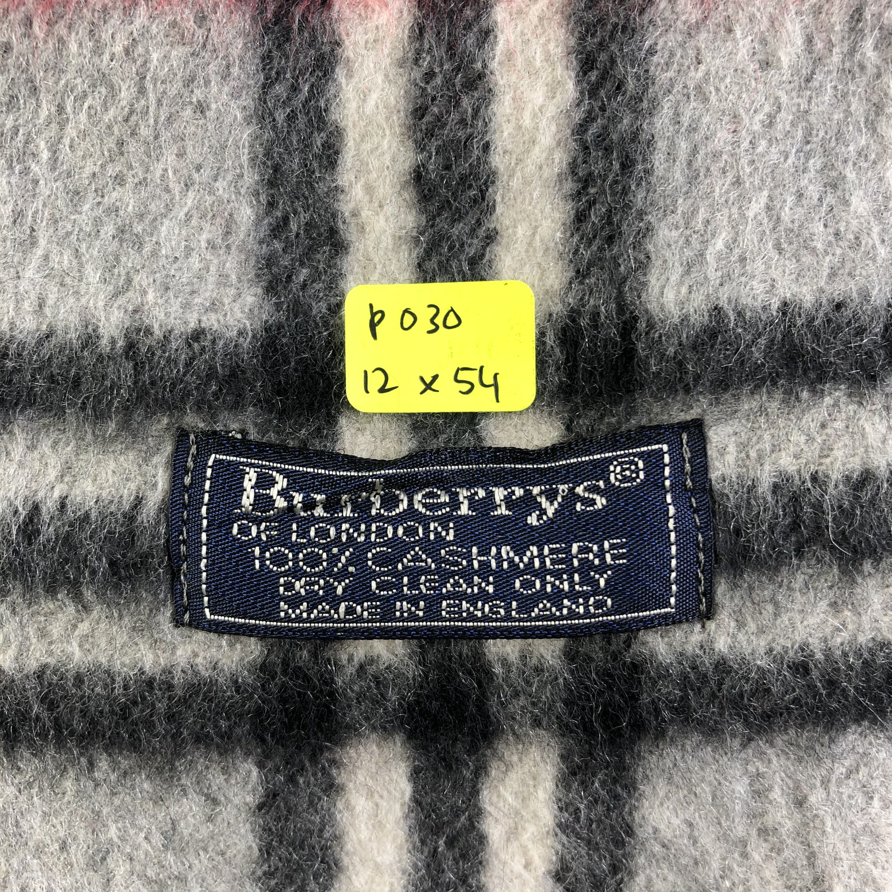 Burberry Burberrys Scarf / Muffler / Neckwear P030 Size ONE SIZE - 6 Thumbnail