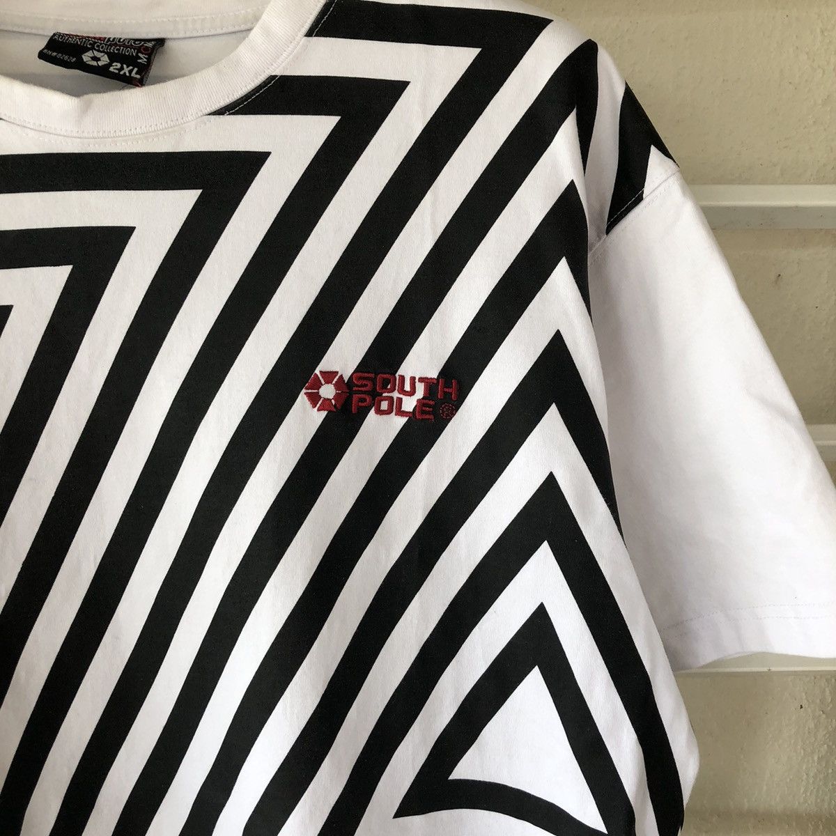 Southpole SouthPole triangle geometric pattern full print Tshirt Size US XL / EU 56 / 4 - 2 Thumbnail