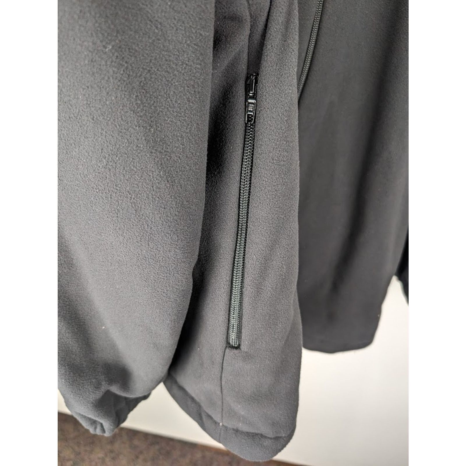 Balenciaga o1rshd1 Fleece Zip Up Jacket in Black Size US M / EU 48-50 / 2 - 7 Thumbnail