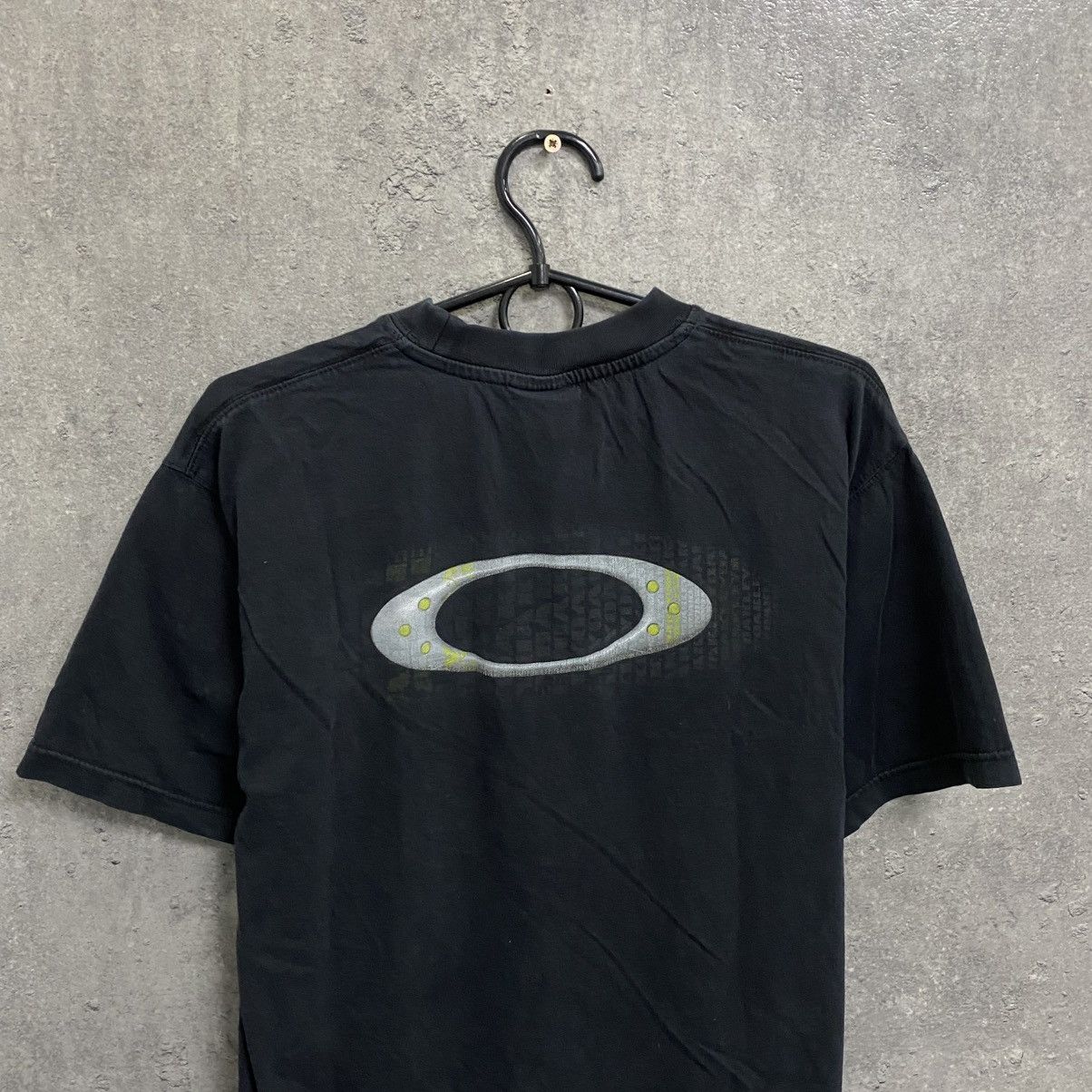 Oakley Vintage Oakley T-Shirt Software Big Logo Japanese Outdoor Size US M / EU 48-50 / 2 - 9 Thumbnail