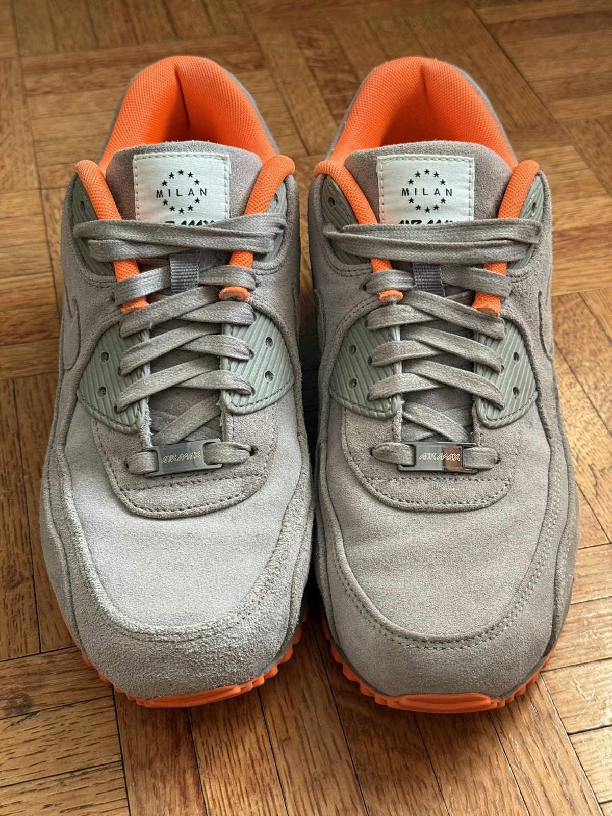 Nike Nike Air Max Milan Size US 9 / EU 42 - 2 Thumbnail