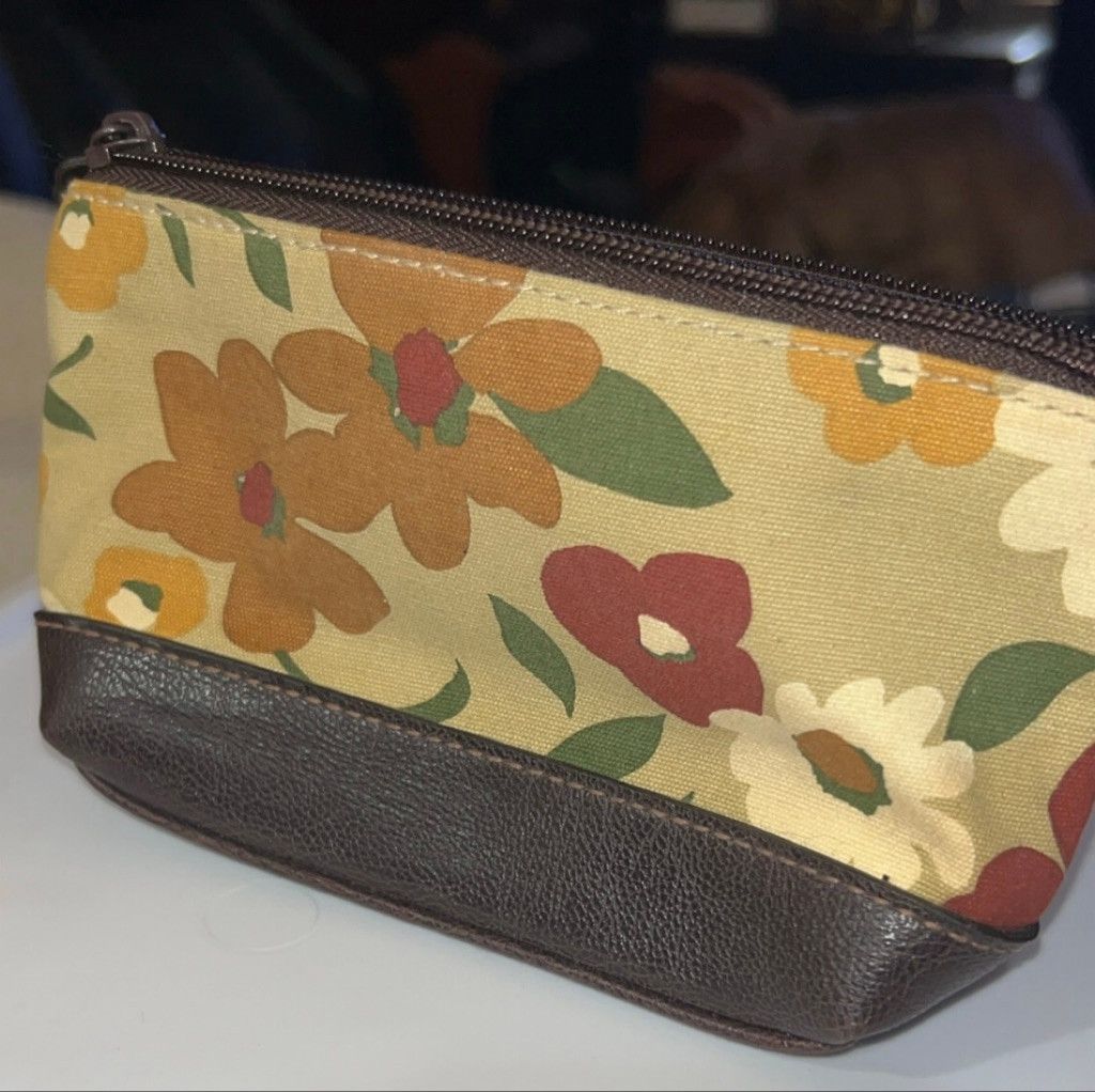 The Unbranded Brand Women's Unbranded Floral Cosmetic Bag One Size Beige Brown Size ONE SIZE - 2 Thumbnail