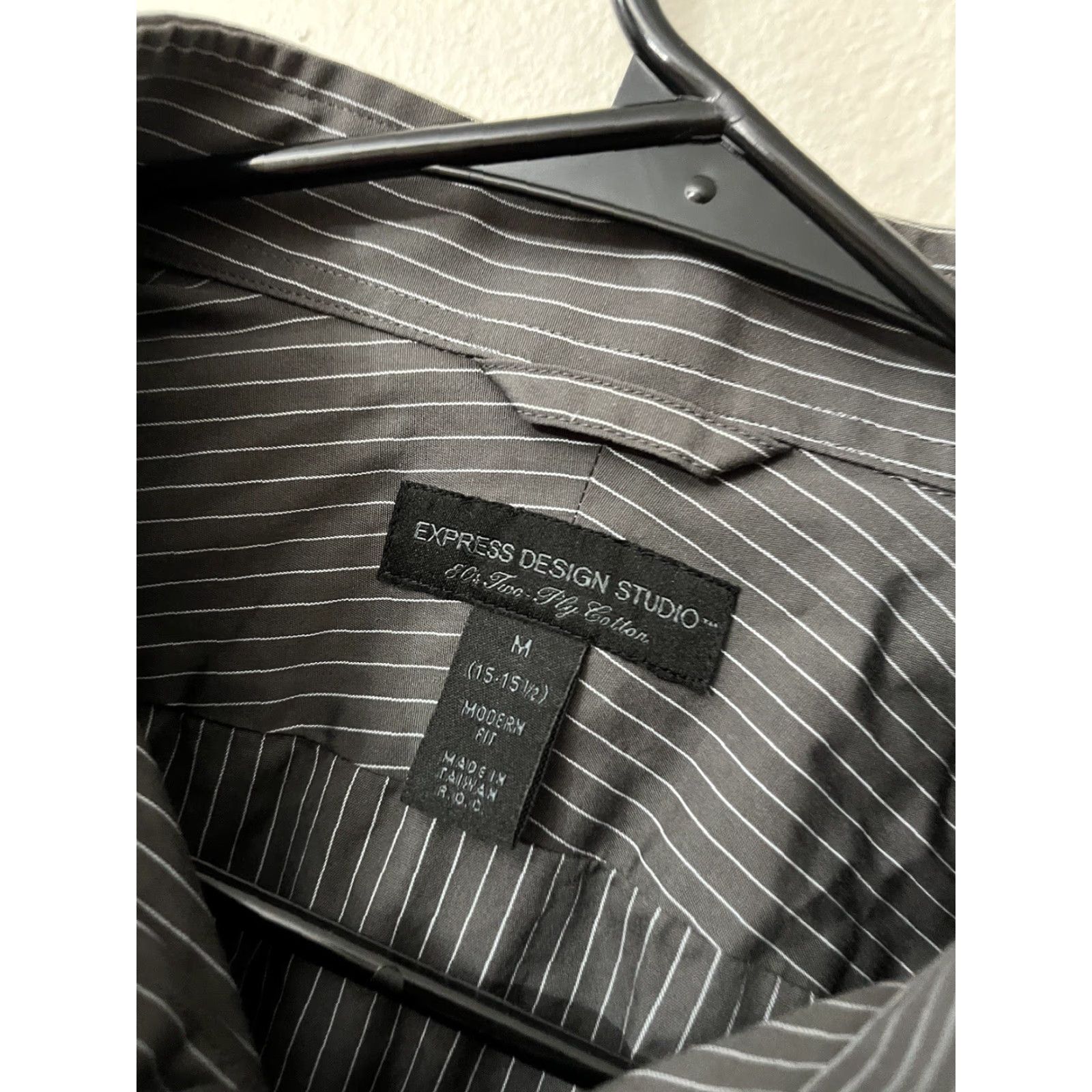 Express EXPRESS Mens Shirt 80s Button-Up Long Sleeve Gray Stripe Cotton Classic Size M by Express Men's Shirt 80s Theme Size US M / EU 48-50 / 2 - 2 Thumbnail