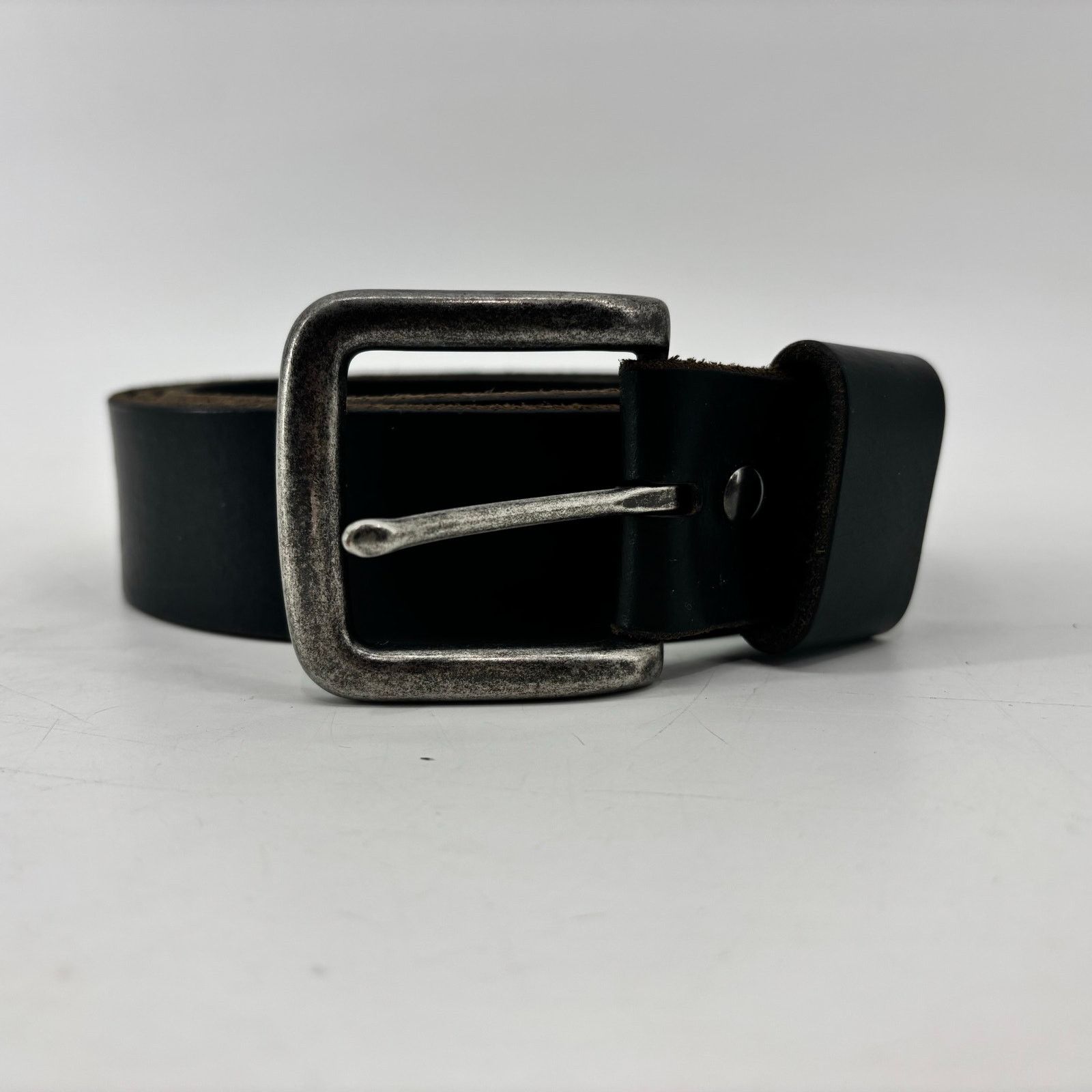 Eddie Bauer Eddie Bauer Mens Belt Size 40 USA Black Genuine Leather Size 40 - 7 Thumbnail
