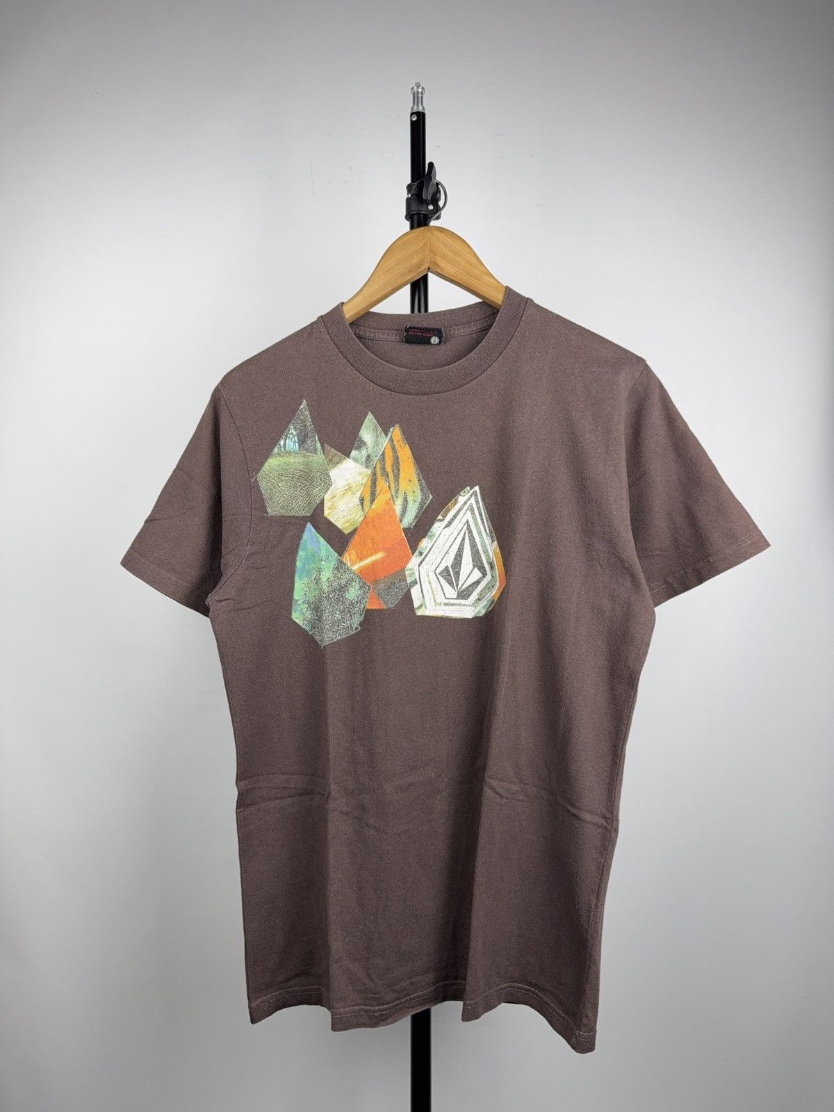 Volcom Vintage 90s Volcom Abstract Graphic T-Shirt Brown Skate Surf Size US S / EU 44-46 / 1 - 1 Thumbnail