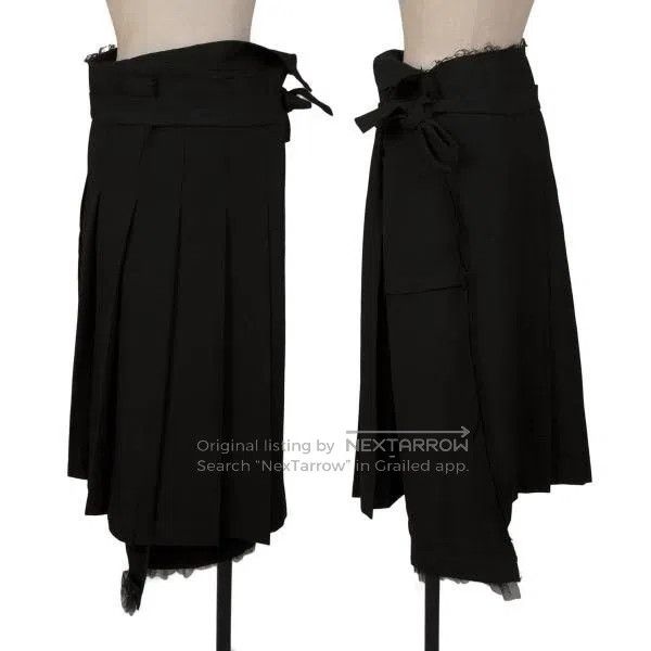 Comme des Garcons Comme des Garcons size M Black Retro Design Lace Skirt Size 22" - 1 Thumbnail