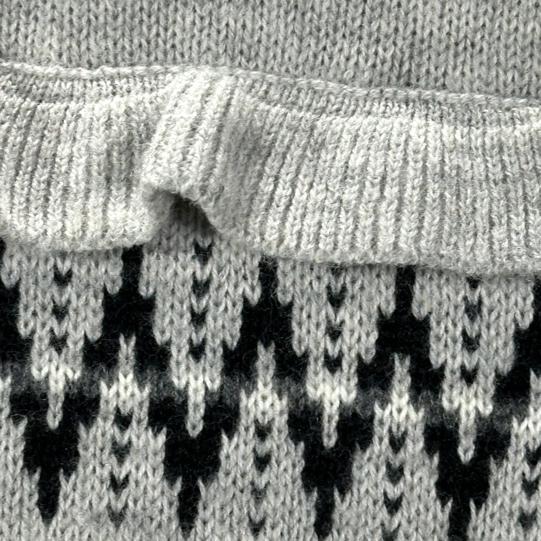 Talbots Talbots Sweater Womens Small Gray Knit Nylon Lambswool Stripe Ruffle Pullover S Gr ay Stripe Knit Pullover Womens Size S / US 4 / IT 40 - 4 Thumbnail