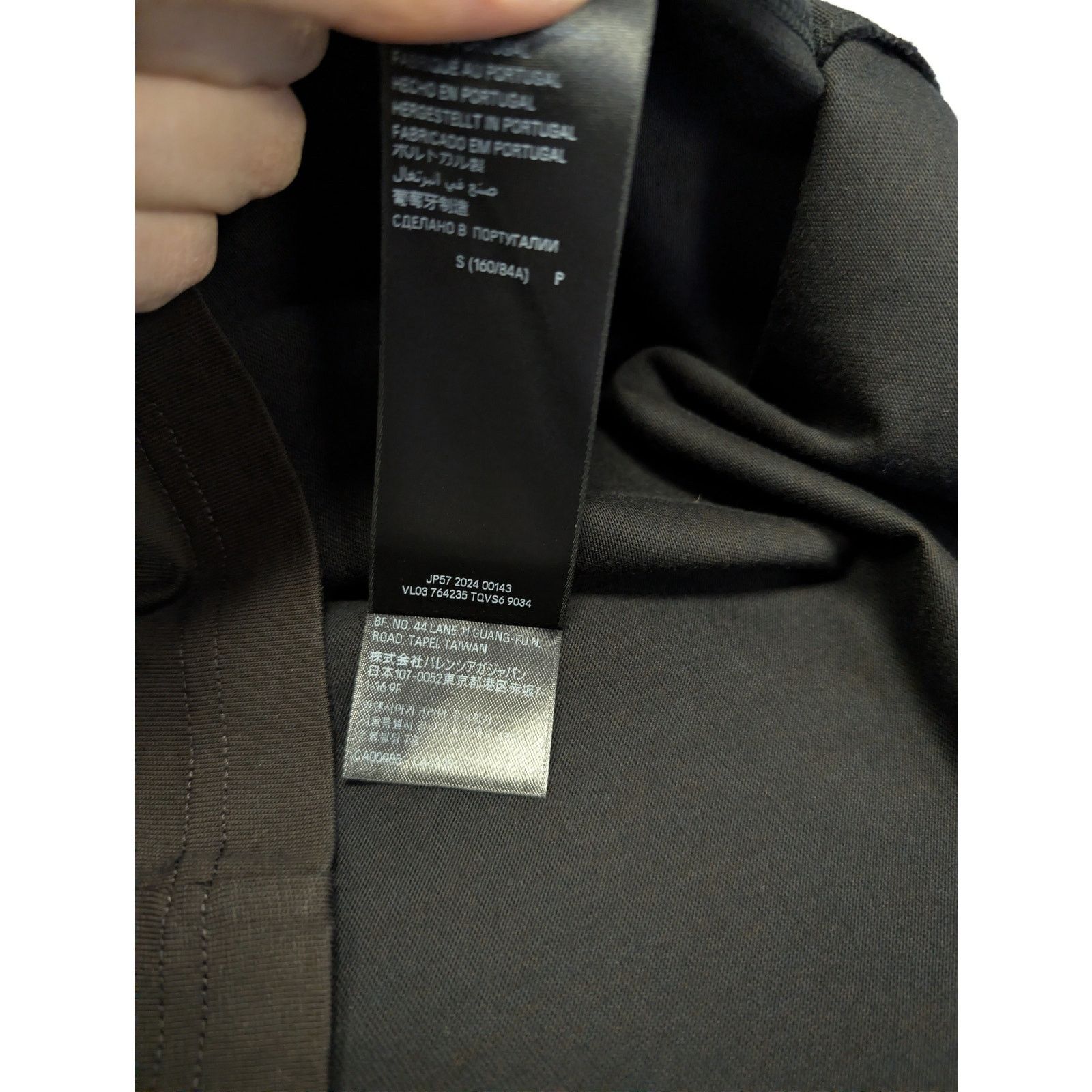 Balenciaga o1rshd1 Beverly Hills Vintage Jersey T-Shirt in Washed Black Size US S / EU 44-46 / 1 - 17 Thumbnail