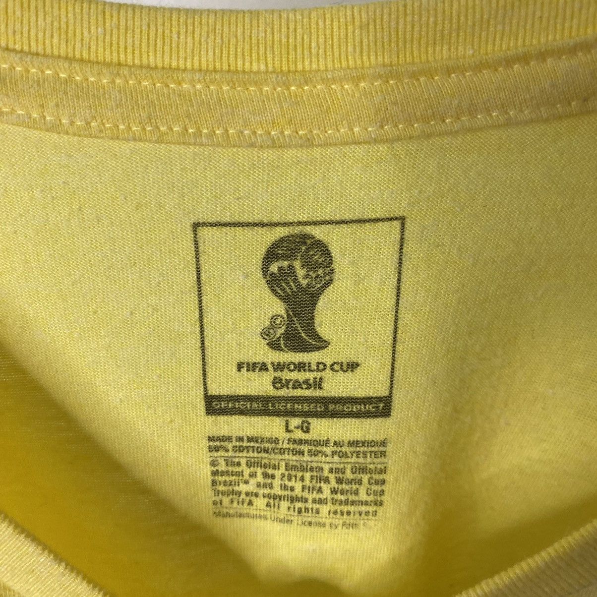 Vintage Vintage 2014 Fifa World Cup Brazil Team Edition Tee Size US L / EU 52-54 / 3 - 3 Thumbnail