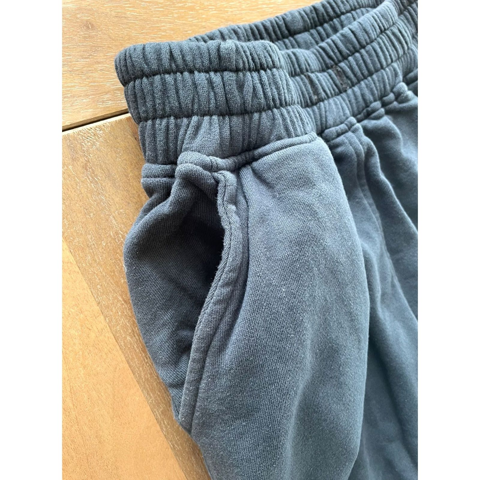 Vintage Motel Rocks Sweatpants Women Small Navy Blue Fleece Elastic Waist Pull On Jogger Pants Size 28" / US 6 / IT 42 - 5 Thumbnail