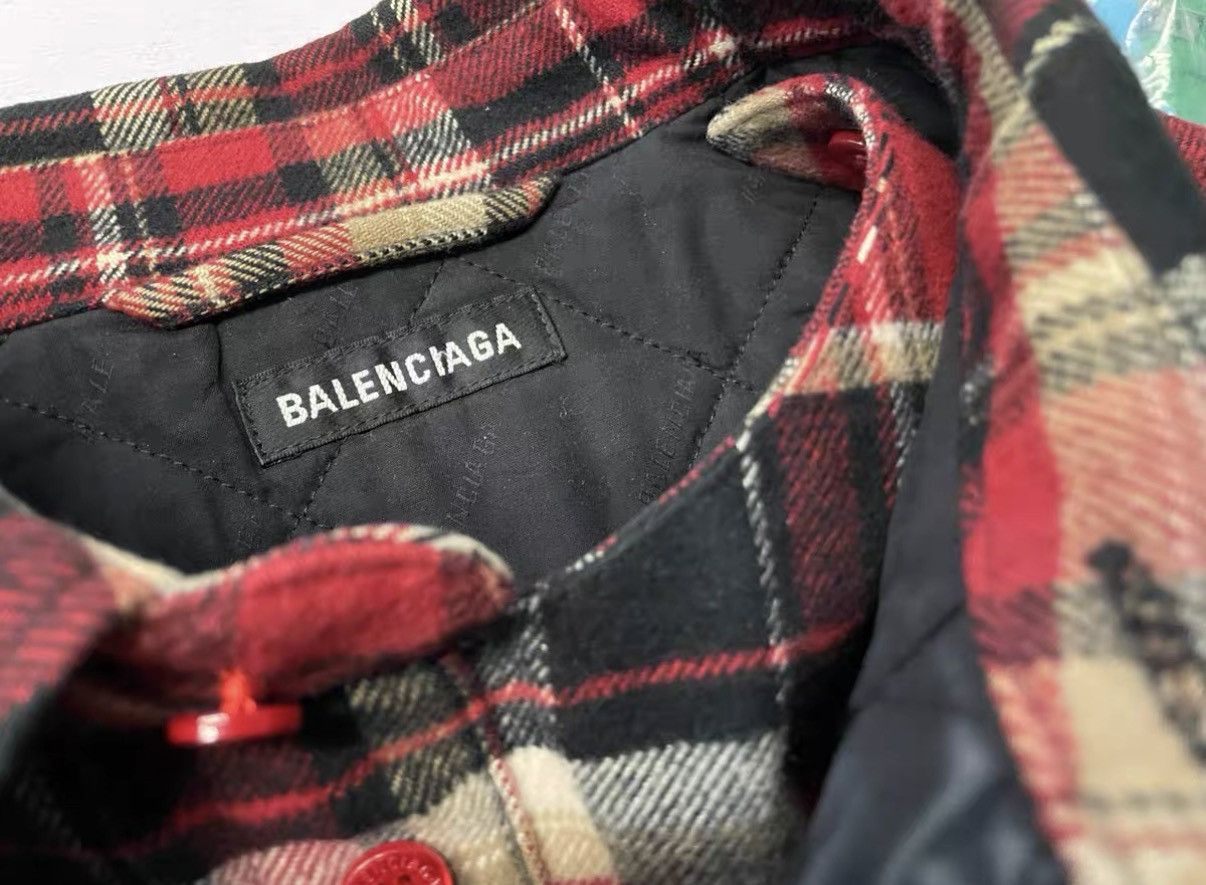 Balenciaga Balenciaga Plaid Quilted Oversized Jacket J31 Size US M / EU 48-50 / 2 - 5 Thumbnail