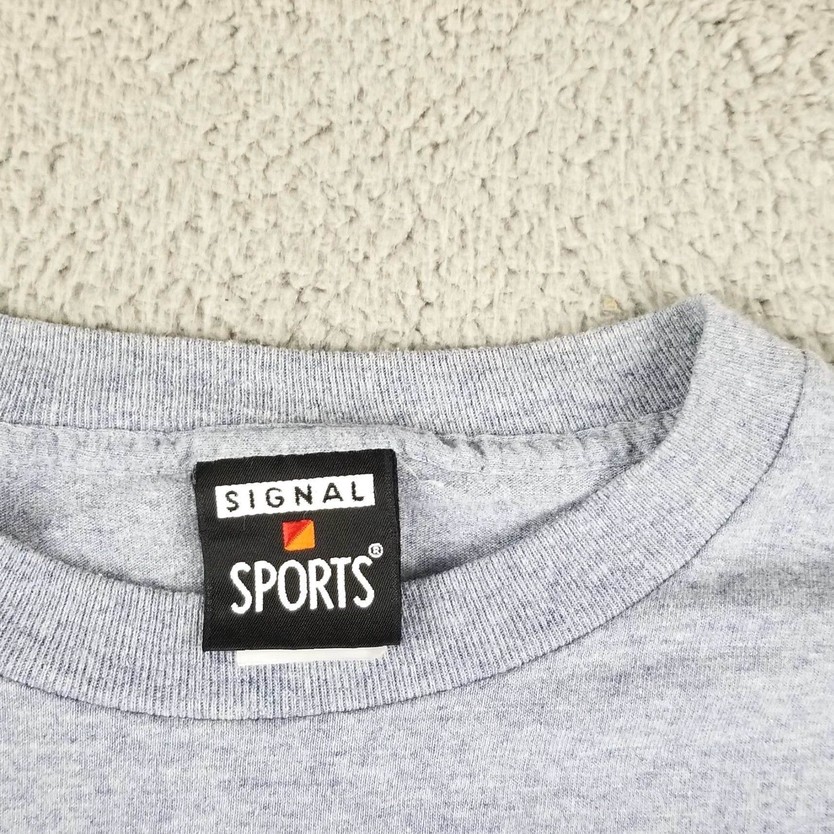 Vintage Vintage Signal Sports 90s T-Shirt Men XXL Gray Embroidered Short Sleeve Crew Neck Spring Summer Arkansas Size US XXL / EU 58 / 5 - 3 Thumbnail