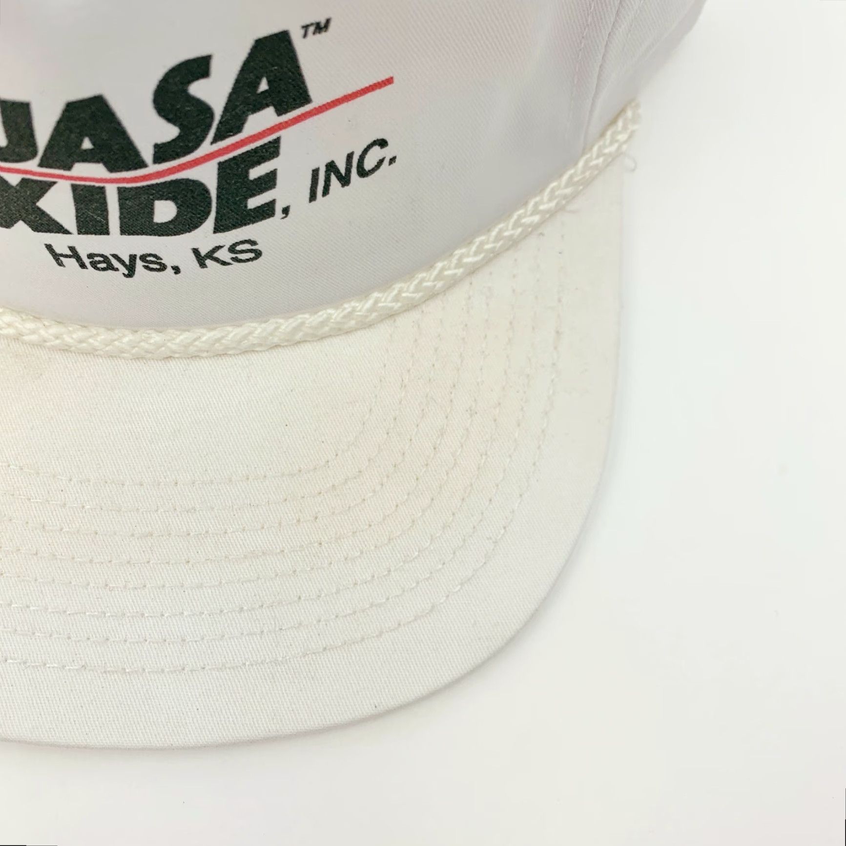 Vintage VINTAGE Yuasa Exide Hays Kansas White Snapback Cap Hat Cap Trucker 1980s Cotton Blend Original White Snapback Mens Womens Boys Girls Size ONE SIZE - 2 Thumbnail