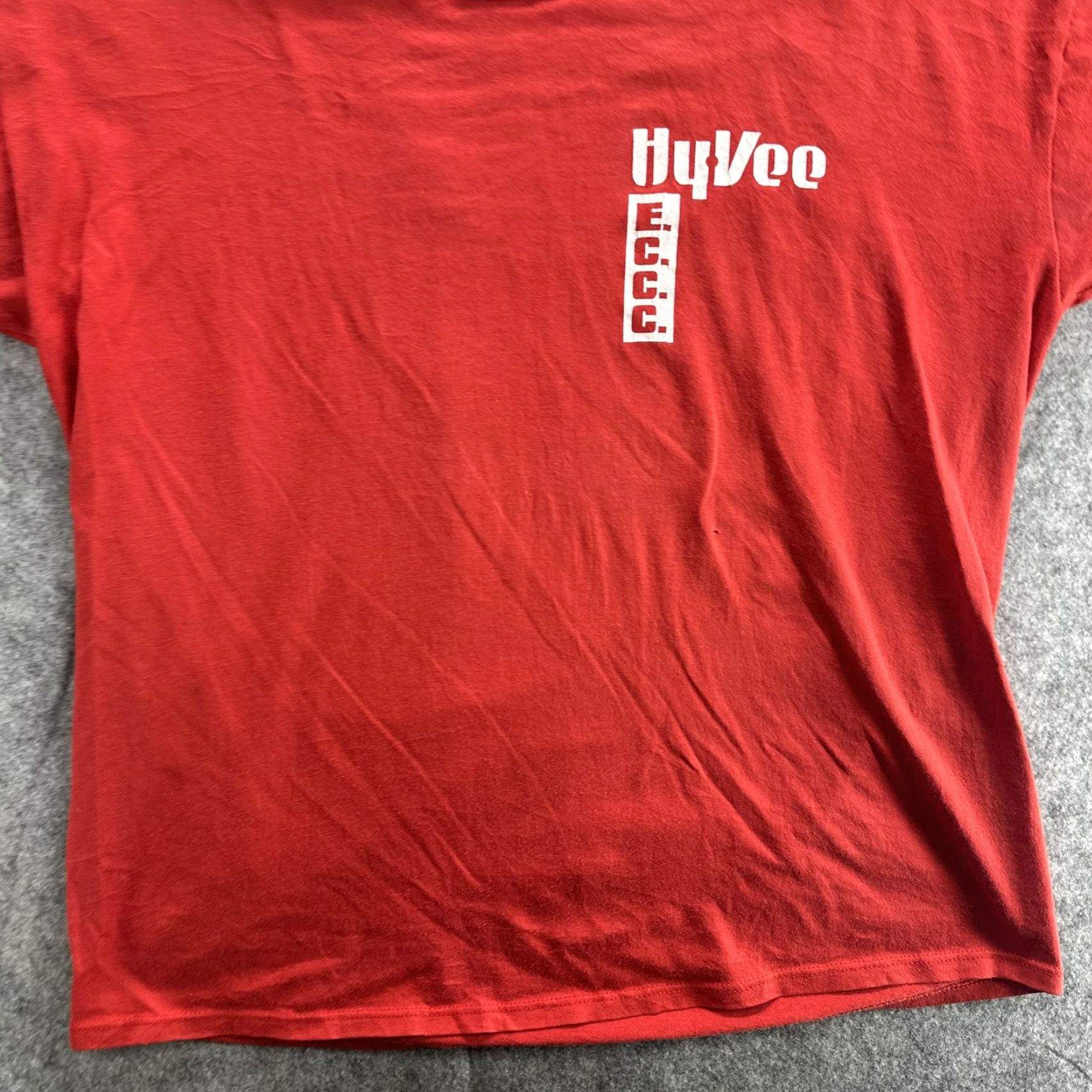Russell Athletic VINTAGE HyVee Shirt Mens Large Red Russell Athletic ECCC Employee Community 90s Size US L / EU 52-54 / 3 - 5 Thumbnail