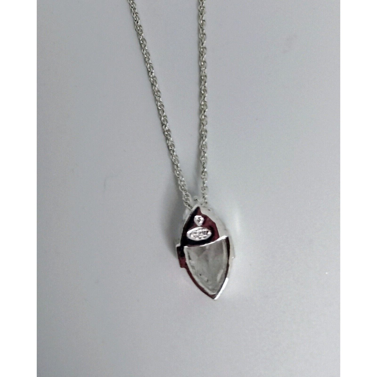 Vintage Avon Luminosity Ultra Marquise Cut CZ Necklace Vintage 2003 Size ONE SIZE - 4 Thumbnail