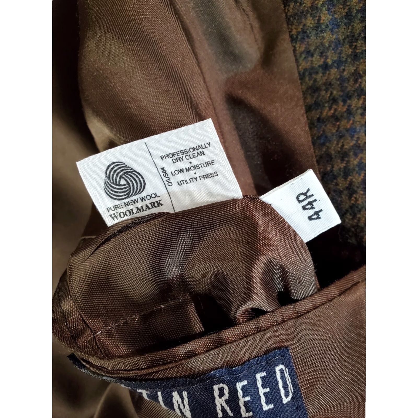 Austin Reed VINTAGE Austin Reed Signature Herringbone Tweed 2-Button Blazer 100% Wool Mens Jacket Sport Coat Brown Regular 44 No Stains Size 44R - 5 Thumbnail