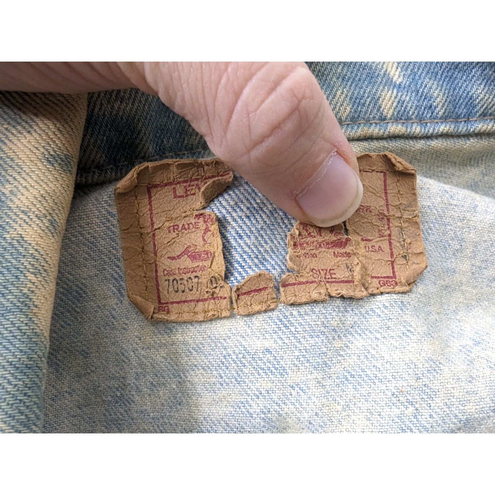 Levi's VINTAGE LEVIS Trucker Jacket Jean Men M 70507-0219 Acid Wash Distressed USA Jacket Size US 31 - 4 Thumbnail