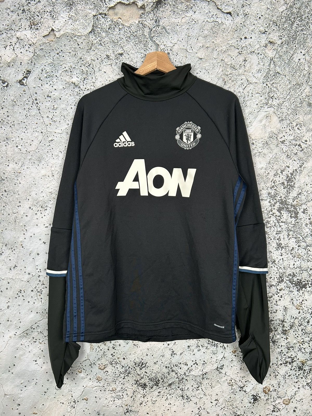 Adidas Adidas Manchester United Soccer Jersey Training Football Size US L / EU 52-54 / 3 - 1 Thumbnail