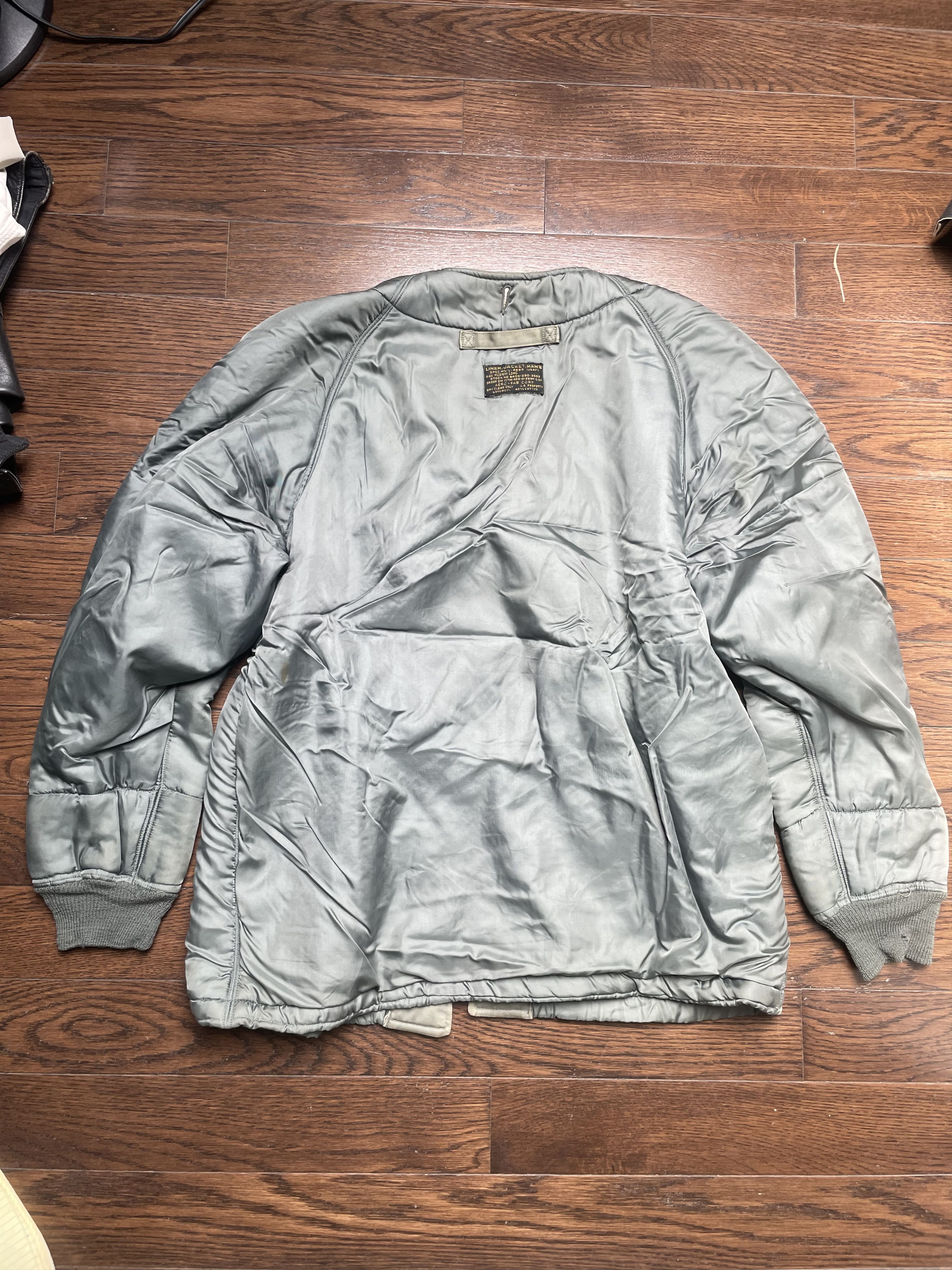 Buzz Rickson's Vintage USAF L-4889 Liner Jacket Size US M / EU 48-50 / 2 - 5 Thumbnail