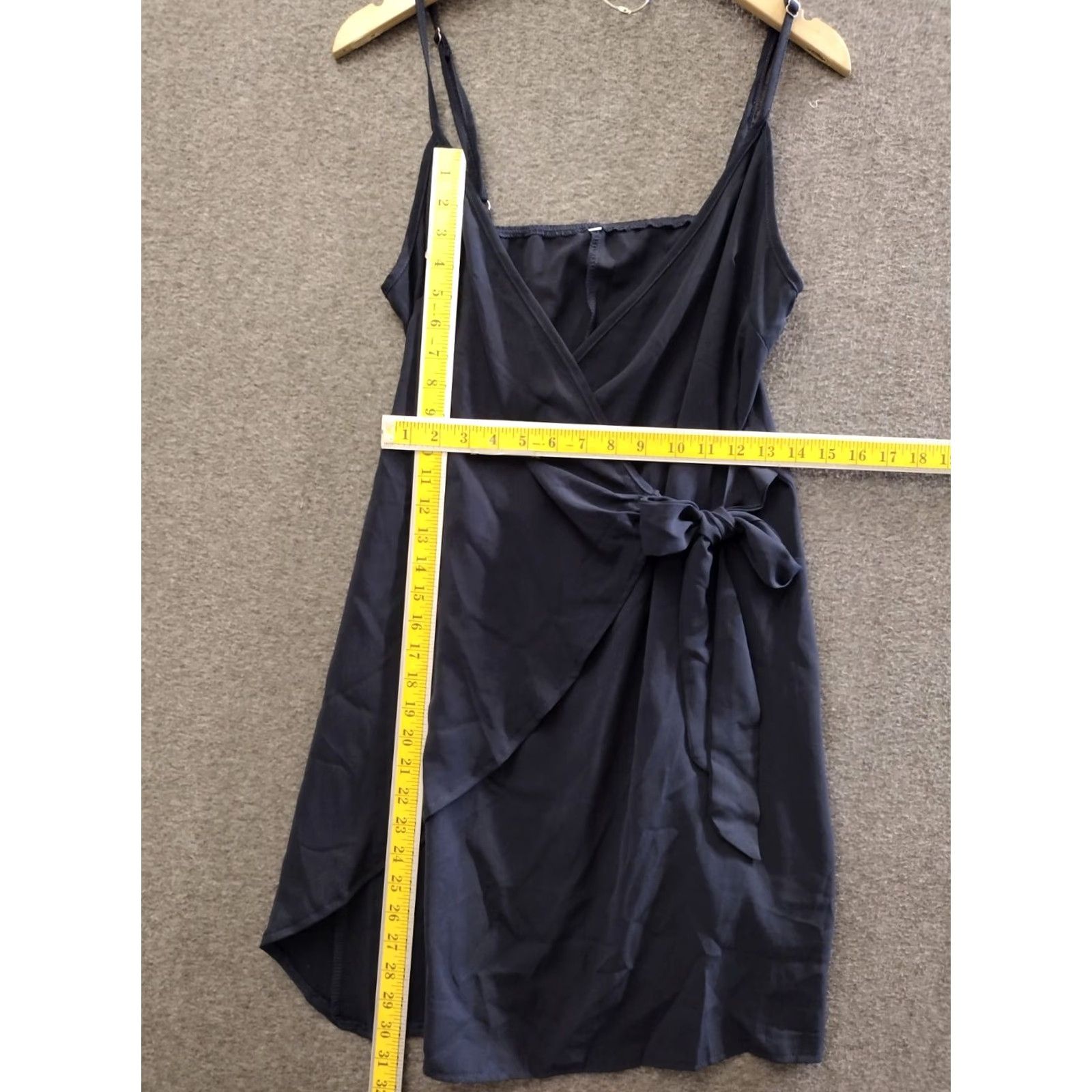 Vintage Unbranded Women's Blue Sleeveless Wrap Mini Dress Navy M Sleeveless Dress Size M / US 6-8 / IT 42-44 - 4 Thumbnail