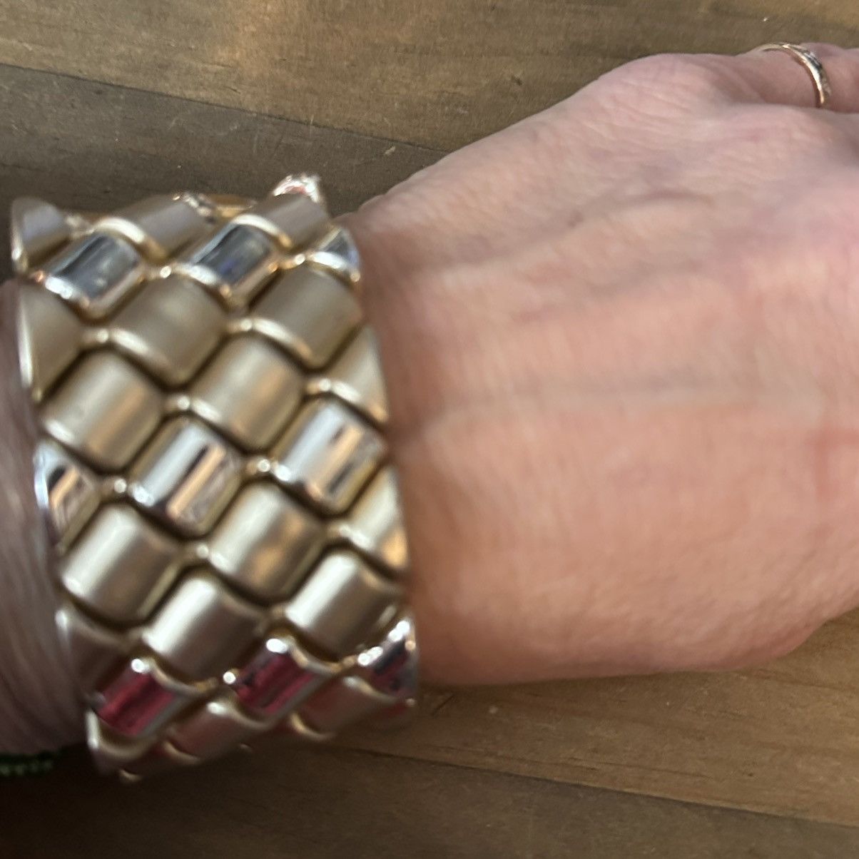Other Chunky gold tone woven stretch bracelet Size ONE SIZE - 3 Thumbnail