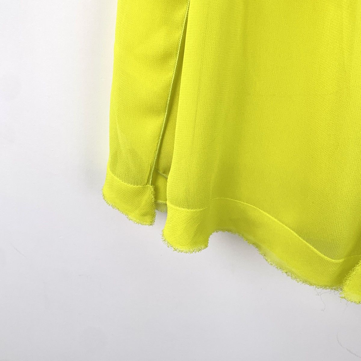 Louis Vuitton Louis Vuitton Yellow Irregular Pleated Casual Skirt K26WX Size 25" / US 0 / IT 36 - 4 Thumbnail