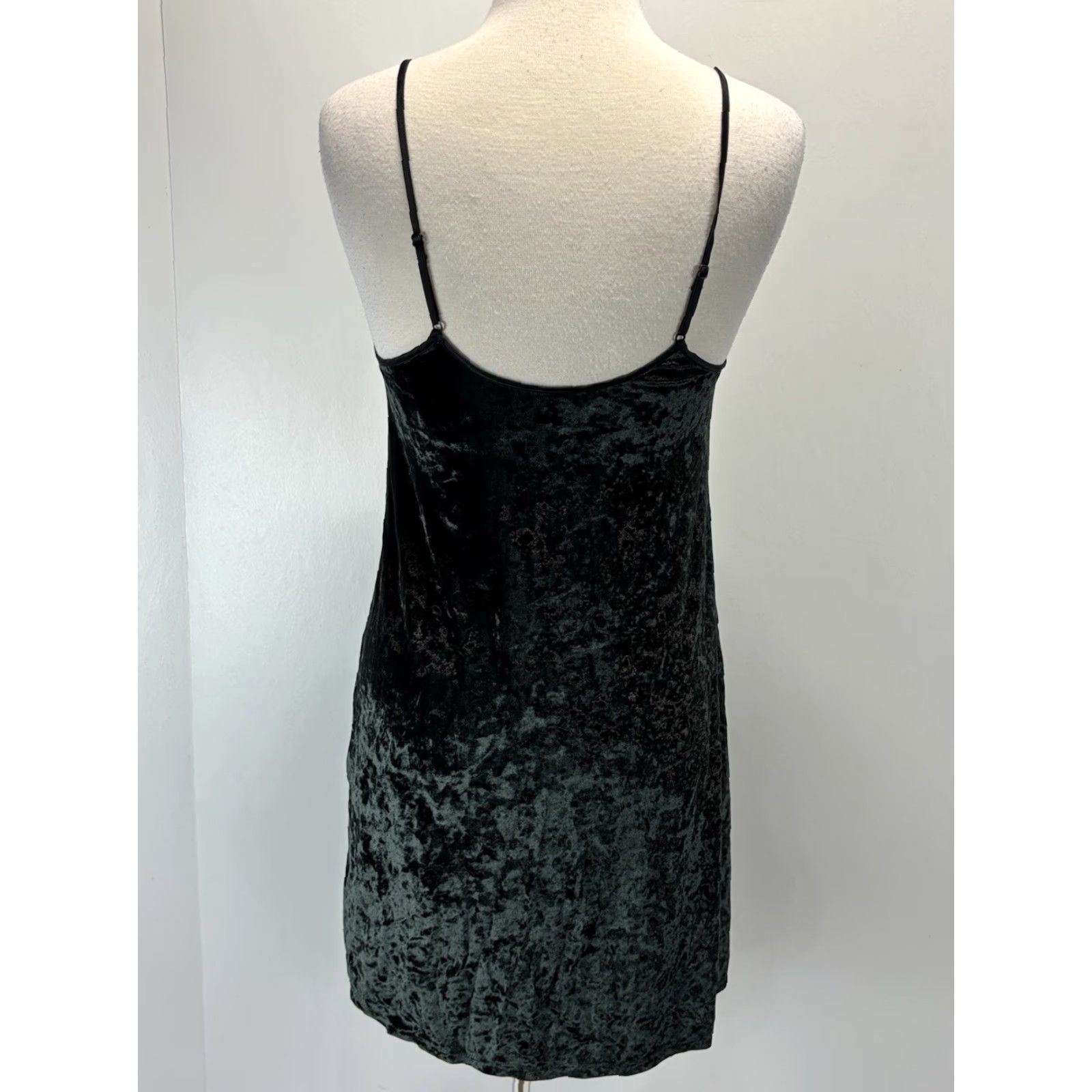 Victoria's Secret Victoria's Secret Crushed Velvet Nightgown Dress XS Black Women’s Velvet Mini Nightgown Goth Whimsigoth Size XS / US 0-2 / IT 36-38 - 3 Thumbnail