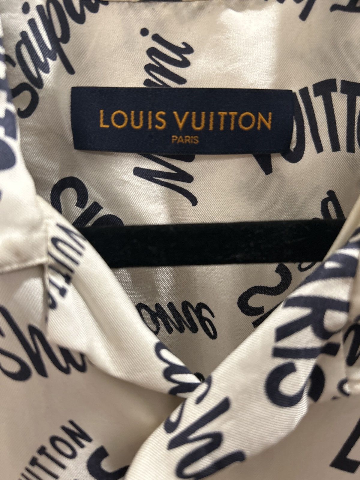 Louis Vuitton Louis Vuitton button up shirt Size US M / EU 48-50 / 2 - 4 Thumbnail