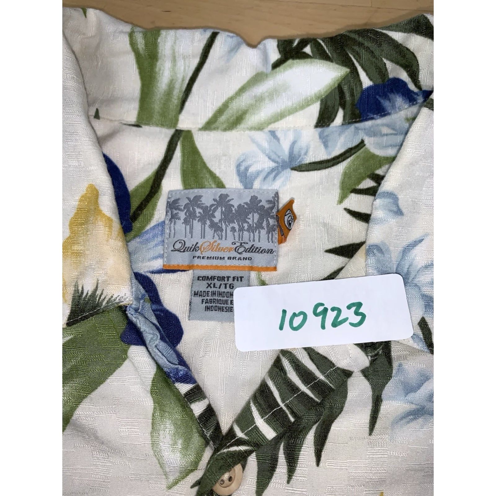 Quiksilver Quiksilver Shirt Mens XL Button-Up Short Sleeve Floral Hawaii Multicolor Casual Size US XL / EU 56 / 4 - 2 Thumbnail