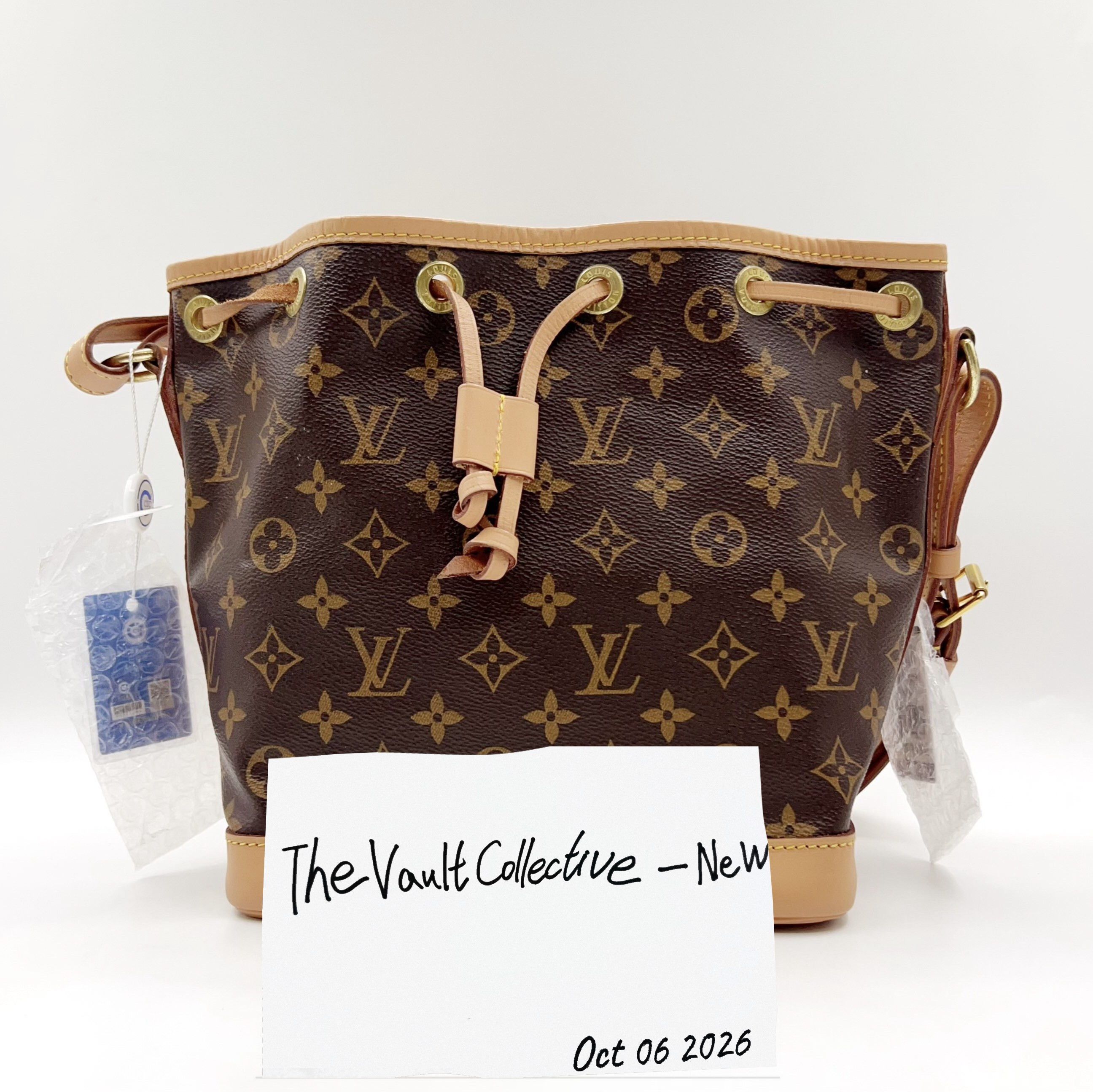 Louis Vuitton LOUIS VUITTON NOé BB brown coated canvas monogram bucket bag crossbody bag gold Size ONE SIZE - 1 Thumbnail