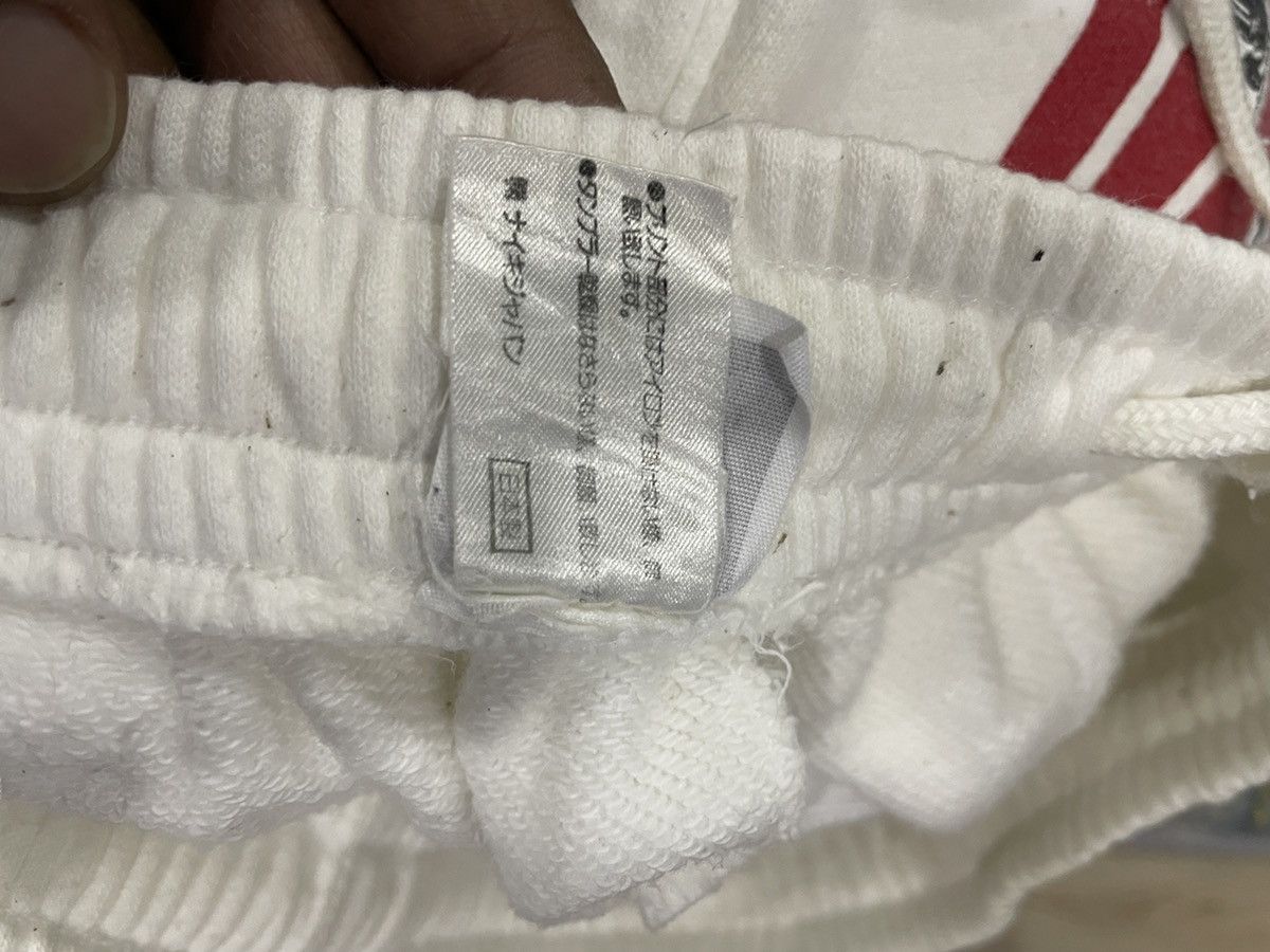 Nike × Vintage Vintage Nike Michael Jordan 23 Short Pants Cotton Size US 36 / EU 52 - 4 Thumbnail