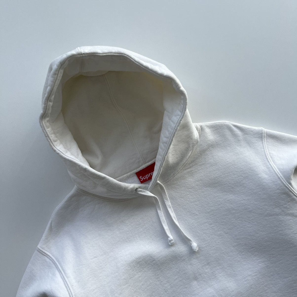 Supreme Supreme SS18 Corner Label Logo Hoodie White rare Size US M / EU 48-50 / 2 - 2 Thumbnail