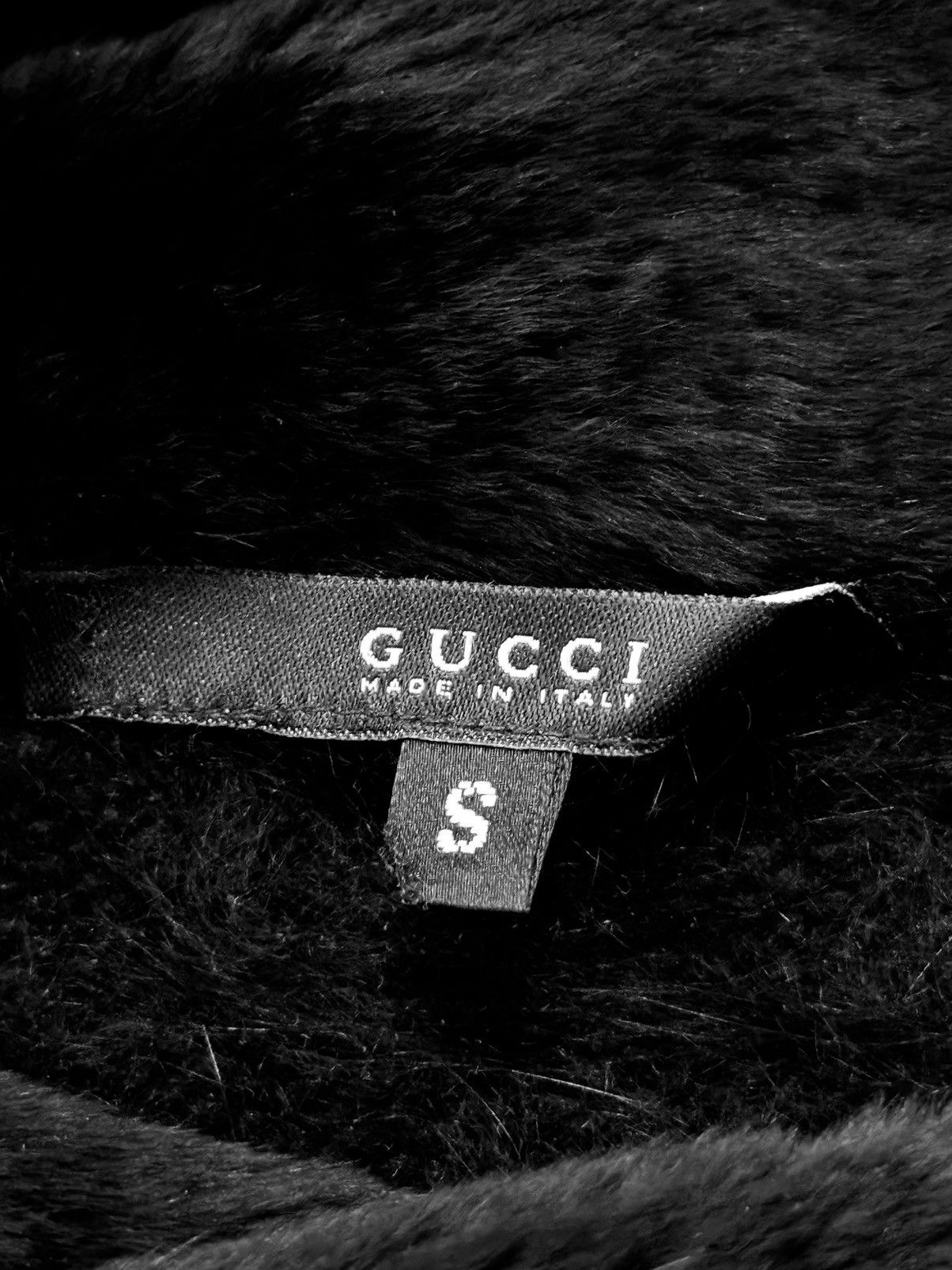 Gucci Runway Tom Ford For Gucci sweater from the F/W 2001 with fur Size S / US 4 / IT 40 - 8 Thumbnail