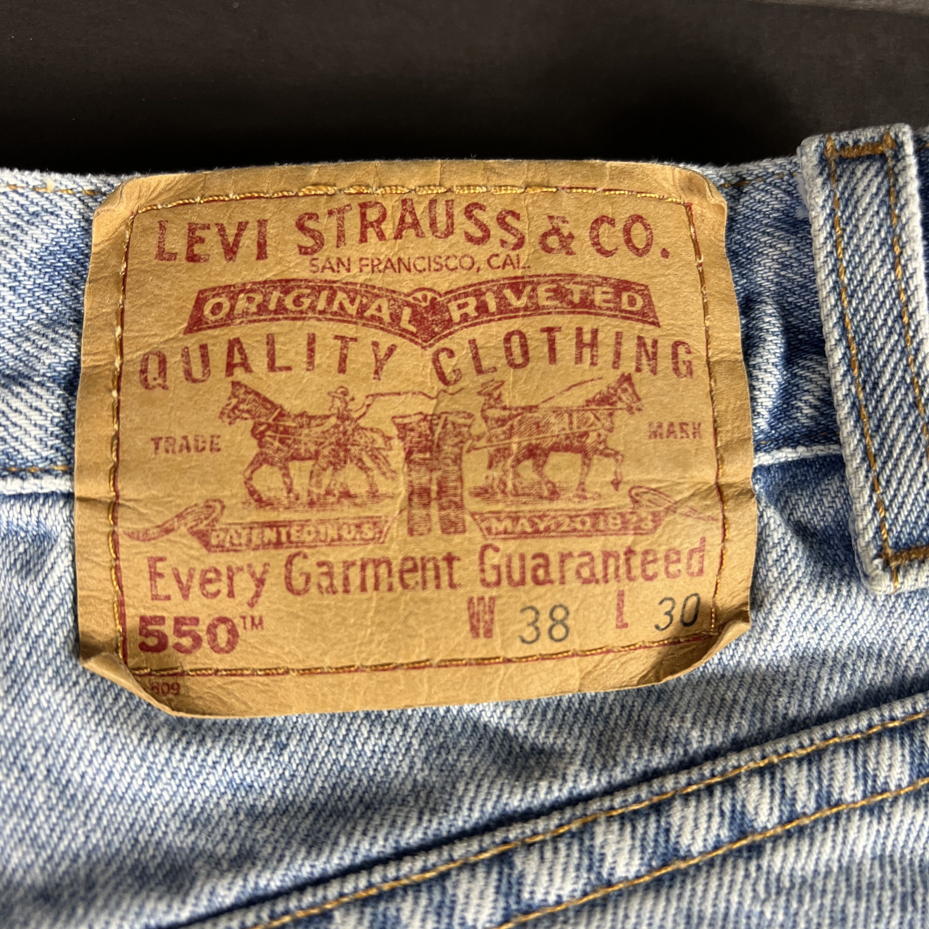 Levi's × Vintage VTG 90s Levi's Jeans 550 Relaxed Light Blue Cotton Denim Size US 36 / EU 52 - 14 Thumbnail