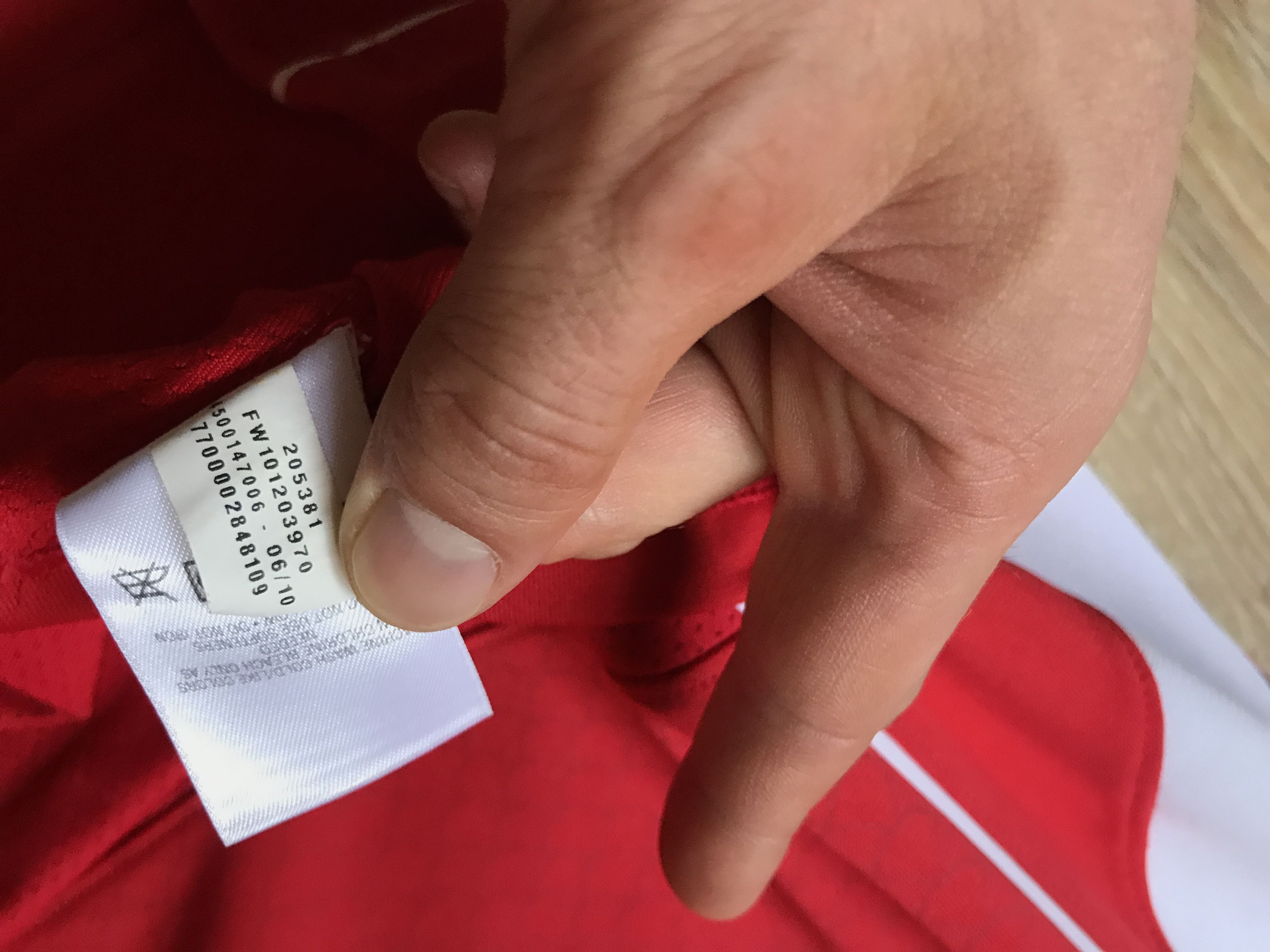 Under Armour × Vintage WRU Under Armour Wales Rugby Jersey Long Sleeve Size US M / EU 48-50 / 2 - 5 Thumbnail