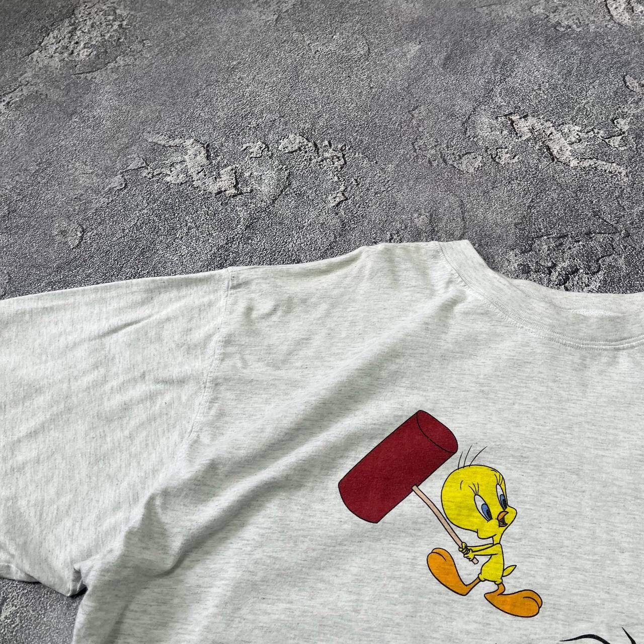 Vintage Vintage 1996 Tweety Bird Sylevester Looney T-Shirt Size US L / EU 52-54 / 3 - 12 Thumbnail