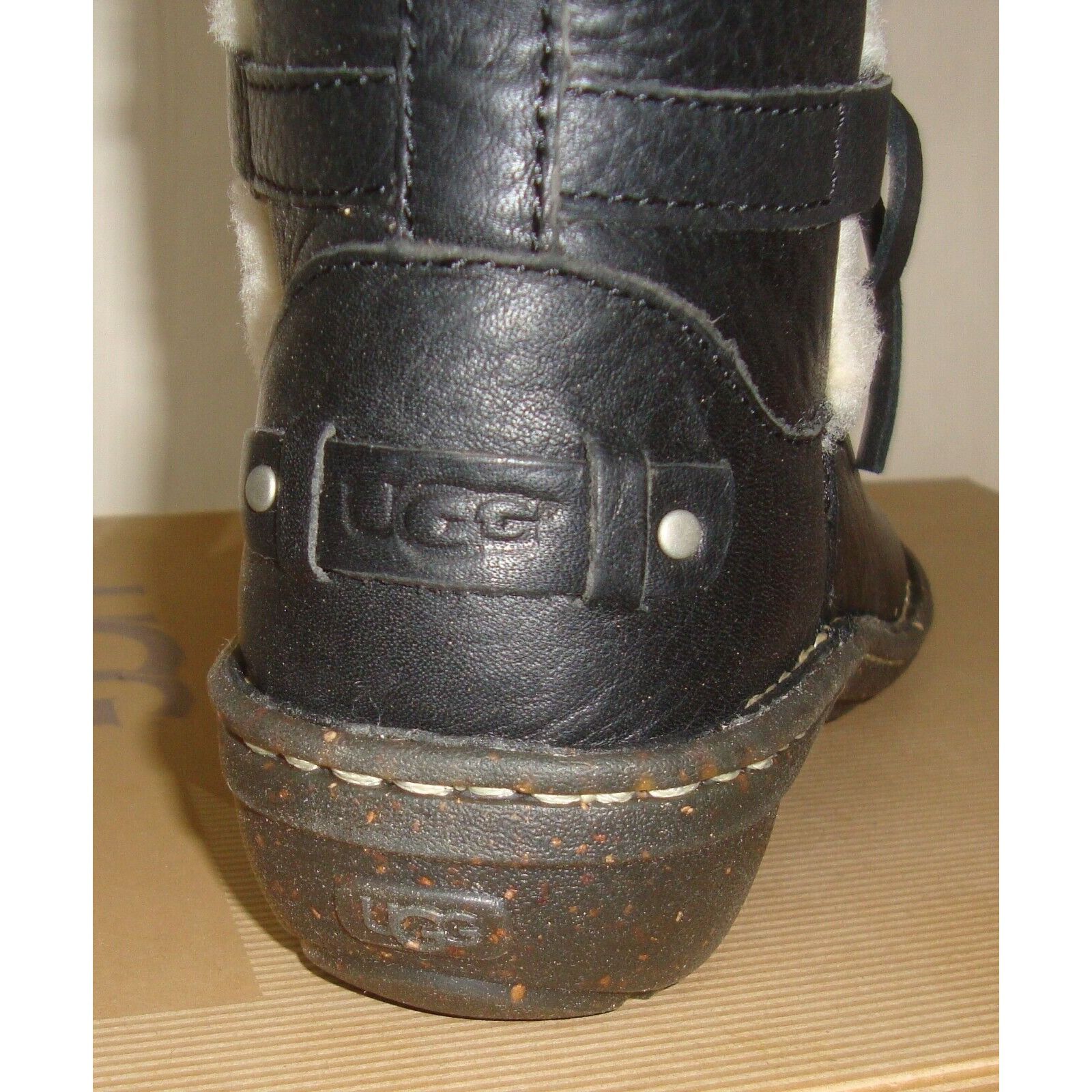 Ugg UGG Australia Rianne Black Leather Lace Up Boots Women's Siz Size US 5 / IT 35 - 3 Thumbnail