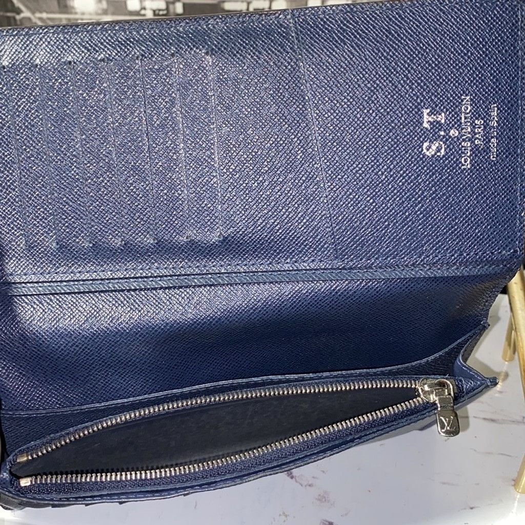Louis Vuitton Authentic Louis Vuitton 💙Epi Brazza Wallet Size ONE SIZE - 11 Thumbnail
