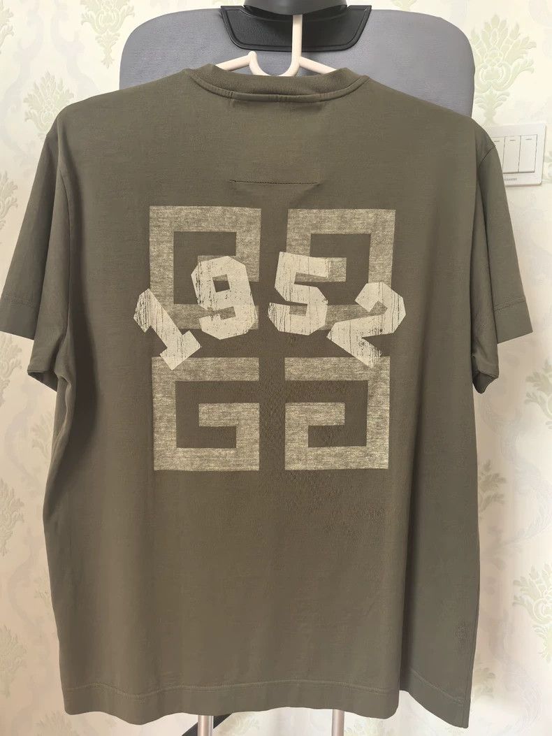 Givenchy Givenchy Cotton T-Shirt, Size L, Chest Size 120CM Size US L / EU 52-54 / 3 - 3 Thumbnail
