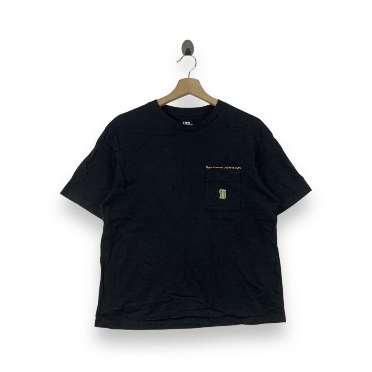 Uniqlo UNIQLO x DETECTIVE CONAN Anime One Truth Pocket Tee Shirt Size L / US 10 / IT 46 - 1 Thumbnail
