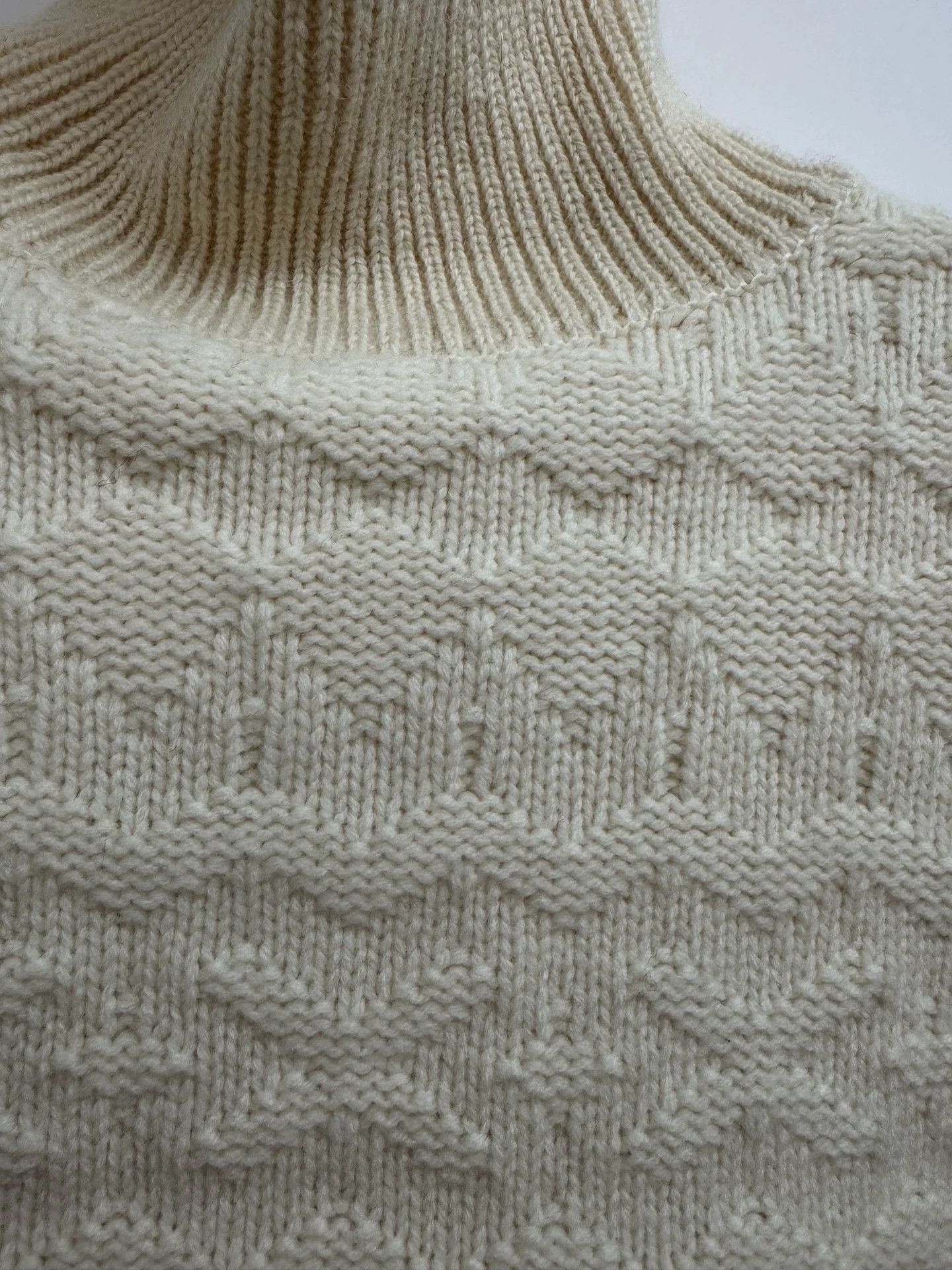 Takahiromiyashita The Soloist. TAKAHIROMIYASHITA THE soloist 46 elastic sweaters Size US S / EU 44-46 / 1 - 7 Thumbnail