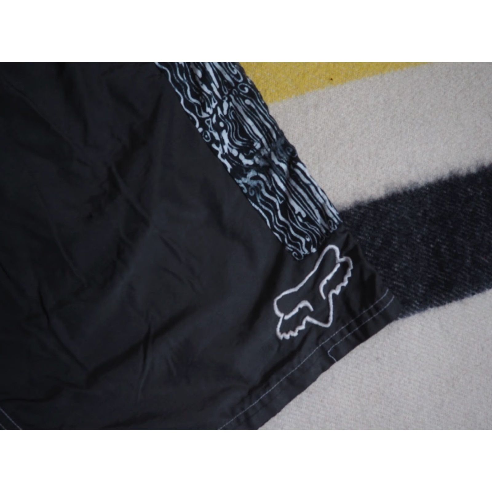 Fox Racing VINTAGE Fox Board Shorts Mens 36 Black 90s Y2k 2000s Faded Distressed Pockets 19" length 36W Size US 36 / EU 52 - 5 Thumbnail