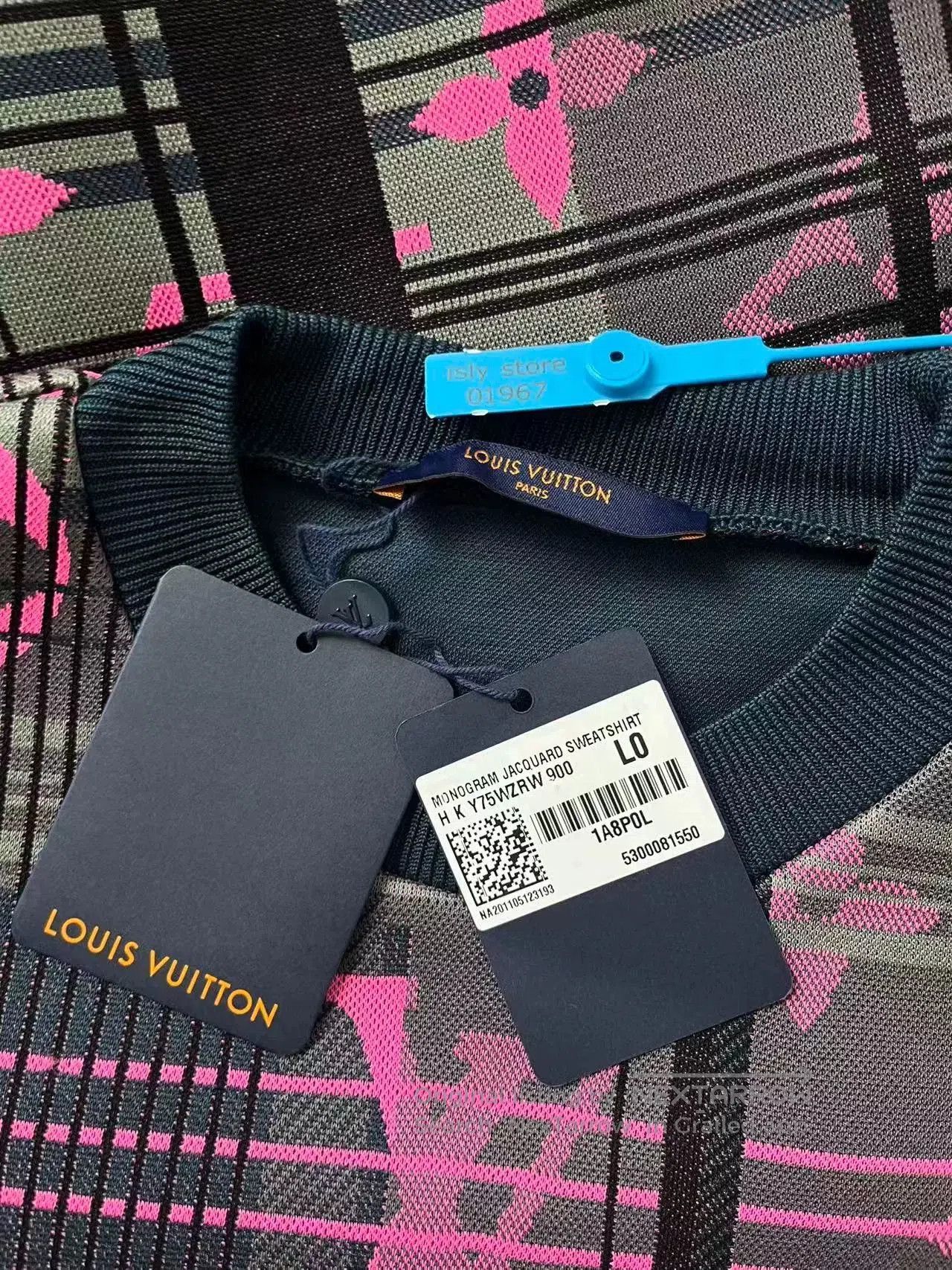 Louis Vuitton louis vuitton graphic green long sleeve sweatshirt. Size US L / EU 52-54 / 3 - 4 Thumbnail
