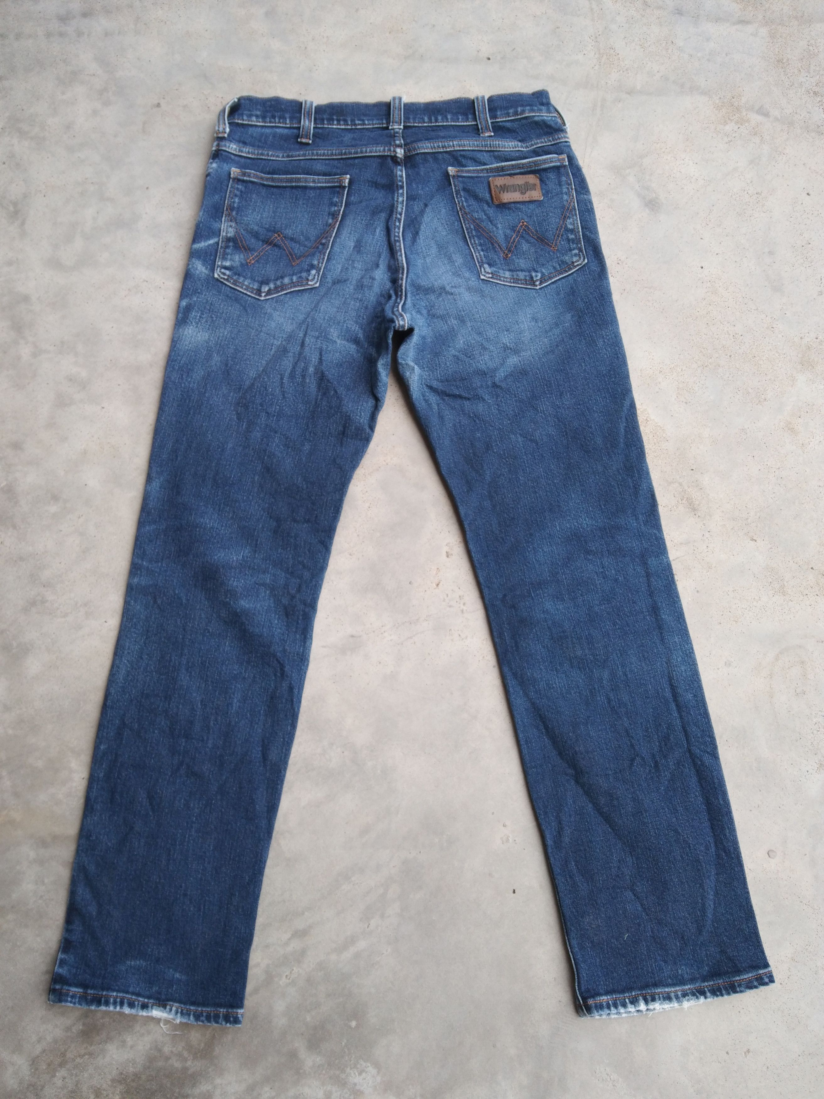 Japanese Brand Vintage Faded Blue Wrangler Distressed Jeans 31x30 Size US 31 - 2 Thumbnail