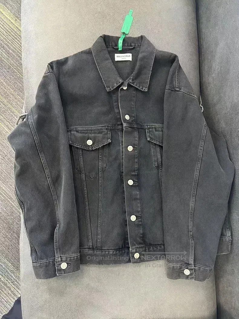 Balenciaga Balenciaga Spray Paint Denim Jacket. Size US S / EU 44-46 / 1 - 1 Thumbnail